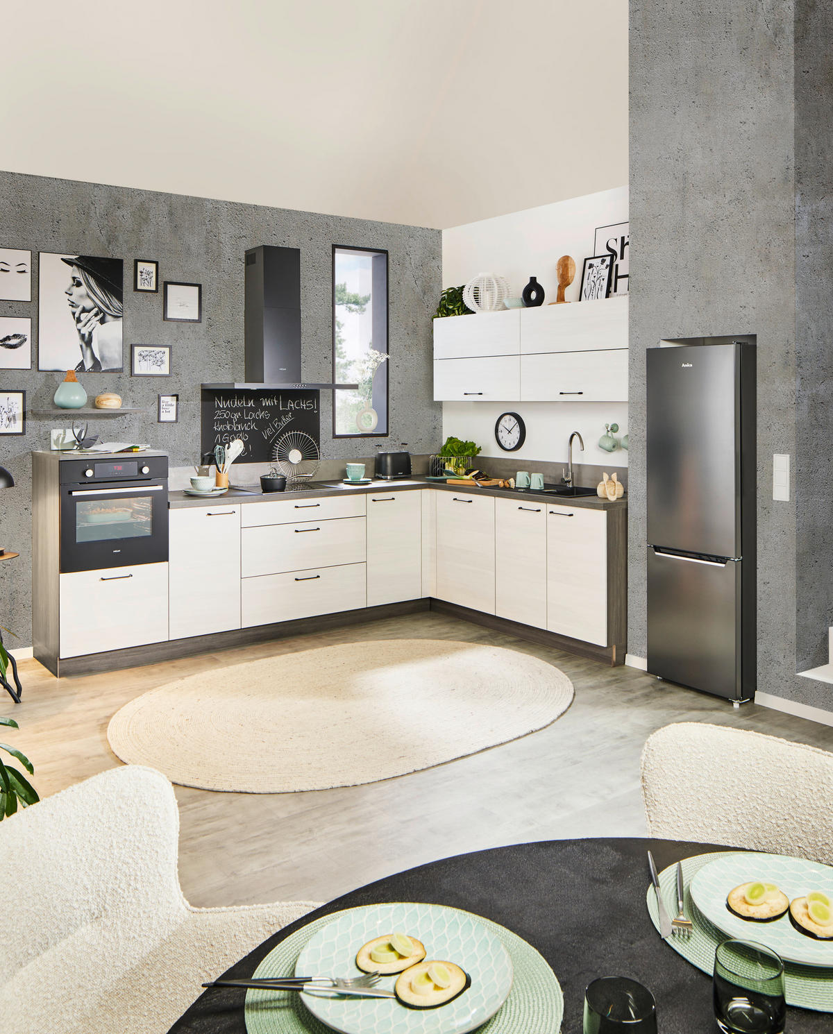 ECKKÜCHE 305/215 cm  in Grau, Weiß, Eichefarben  - Eichefarben/Schwarz, KONVENTIONELL, Holzwerkstoff/Metall (305/215cm) - Welnova