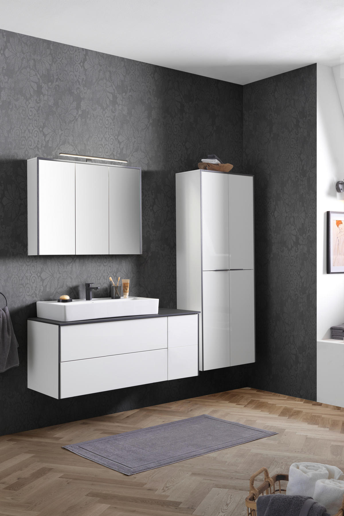 BADEZIMMER  in 122,4 cm  - Weiß Hochglanz/Schwarz, Basics, Glas/Keramik (122,4cm) - Voleo