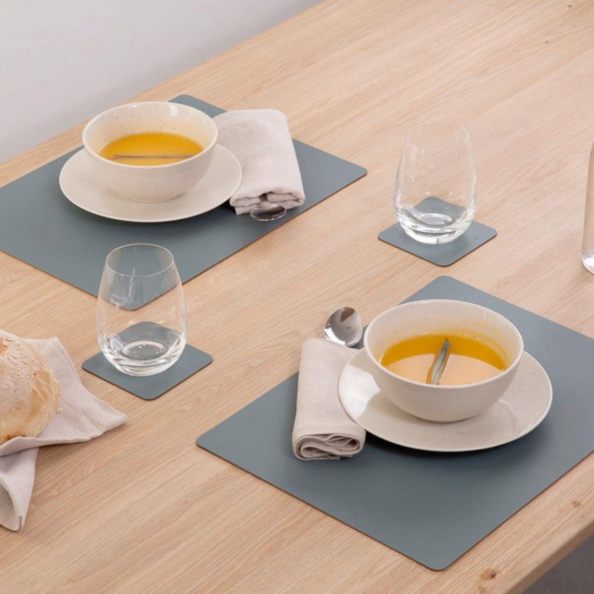 TISCHSET Leder Pastellblau  - Pastellblau, Basics, Leder (40/30/0.2cm)