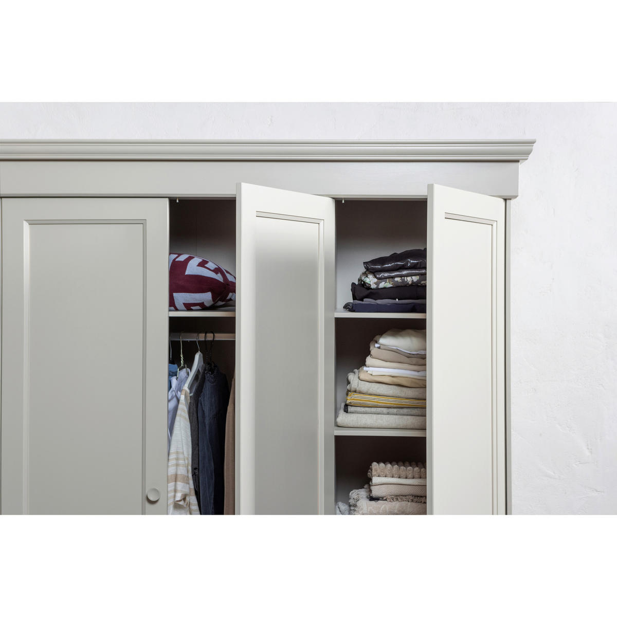 DREHTÜRENSCHRANK 171/212/63 cm,  in Grau, 3-türig  - Grau, Basics, Holz (171/212/63cm) - MID.YOU