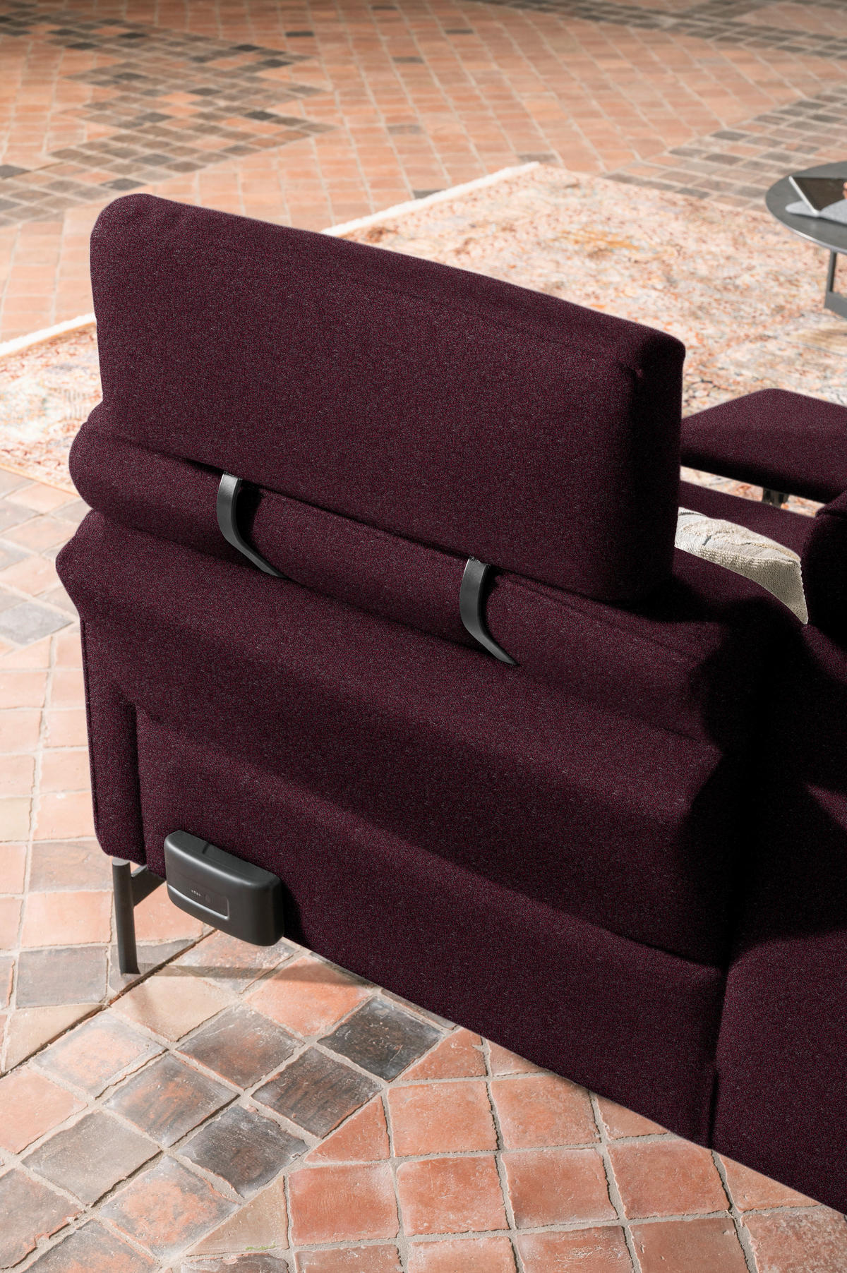 ECKSOFA in Flachgewebe, Struktur Dunkelrot  230/254 cm  - Anthrazit/Dunkelrot, Design, Textil/Metall (230/254cm) - Johann Jakob