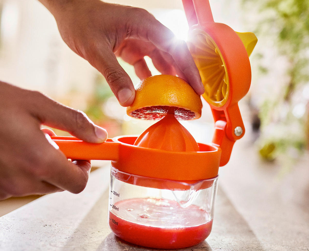 OŽEMALNIK ZA LIMONE - večbarvno, Basics, umetna masa (22,6/13/15,3cm) - Joseph Joseph