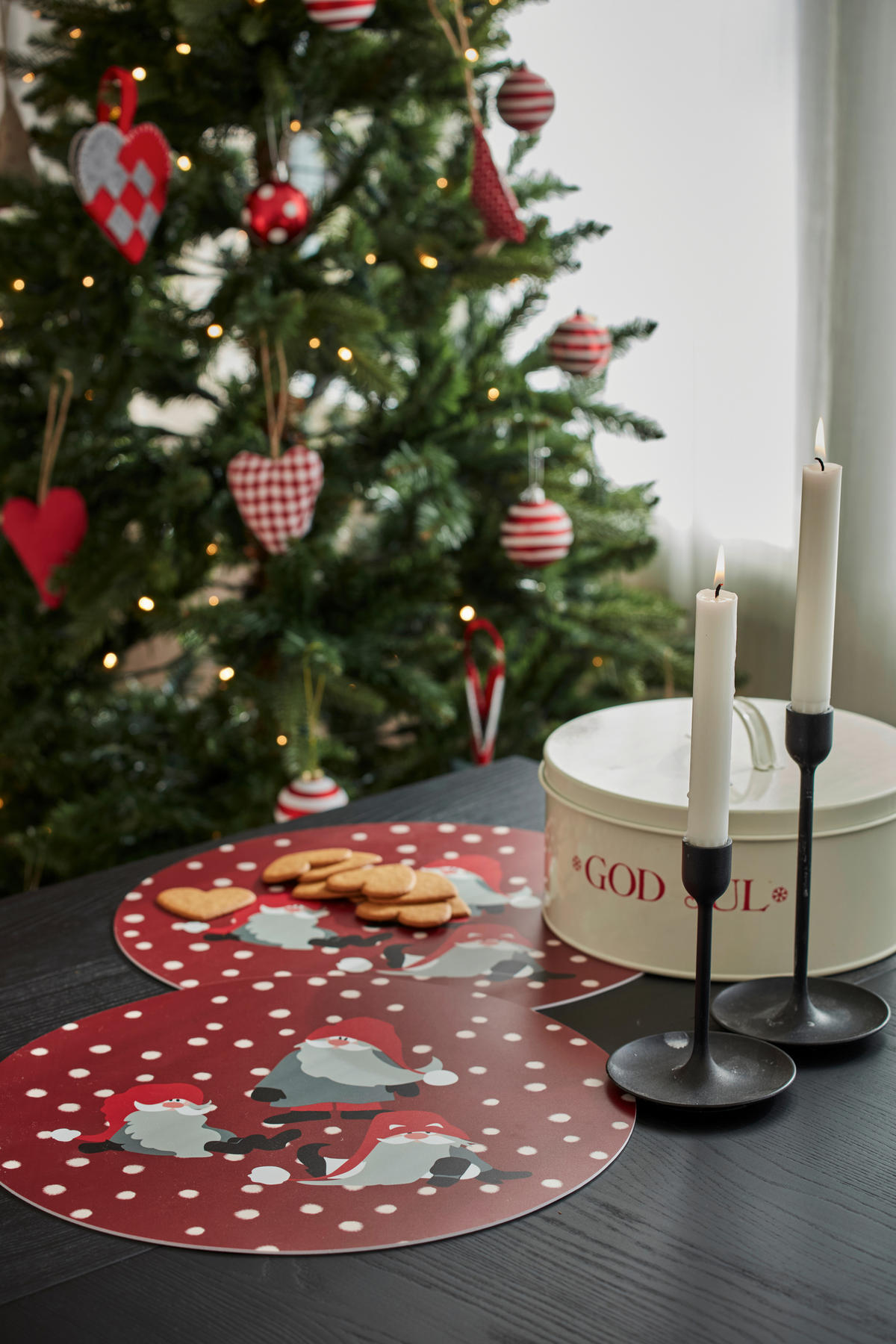 BORDSTABLETT X-mas plast röd 38/38 cm  - röd, Basics, plast (38/38cm)