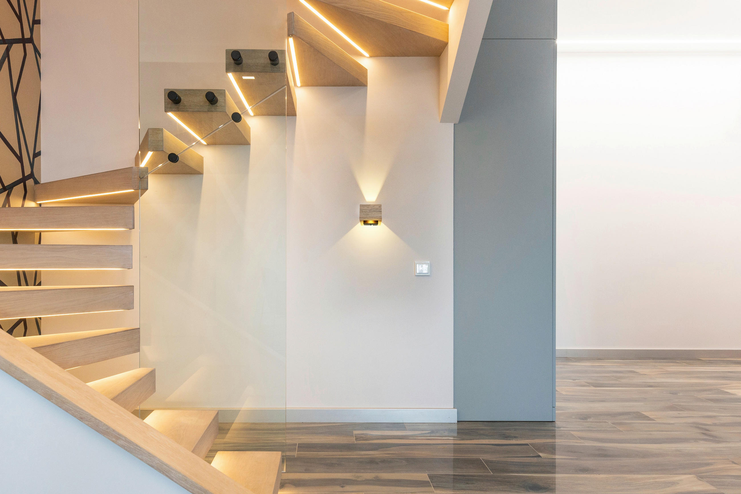LED-WANDLEUCHTE - Dunkelbraun/Schwarz, Design, Holzwerkstoff/Metall (13,2/11,3/9,8cm) - Globo