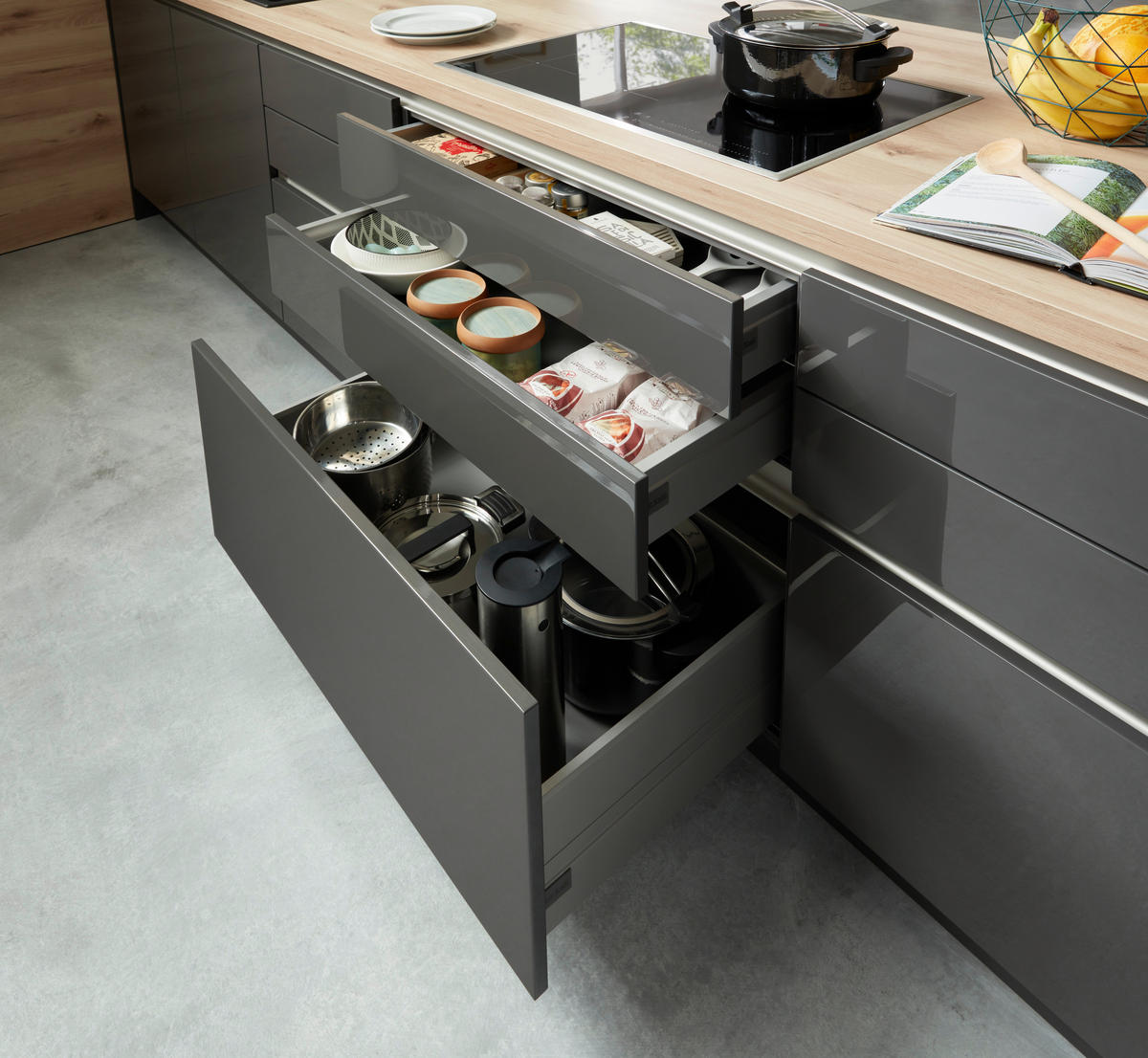 EINBAUKÜCHE   - Holzwerkstoff - Dieter Knoll