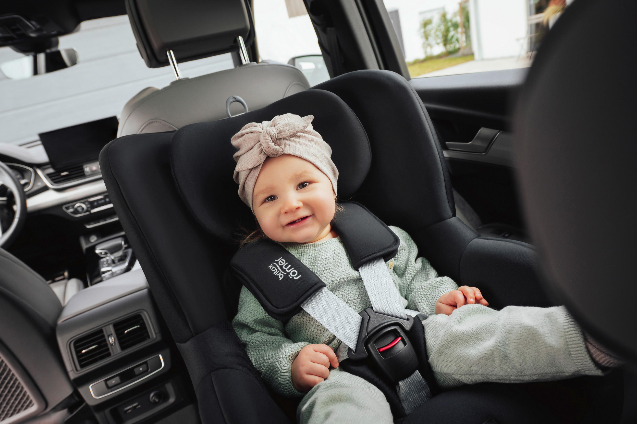 REBOARDER-KINDERSITZ DUALFIX PRO M  - Schwarz, Basics (44/48/74cm) - Britax Römer