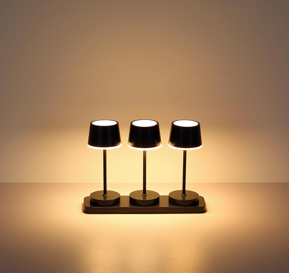 AKKU-TISCHLEUCHTE Dawson 8,3/20 cm  - Opal/Schwarz, Design, Kunststoff/Metall (8,3/20cm) - Globo
