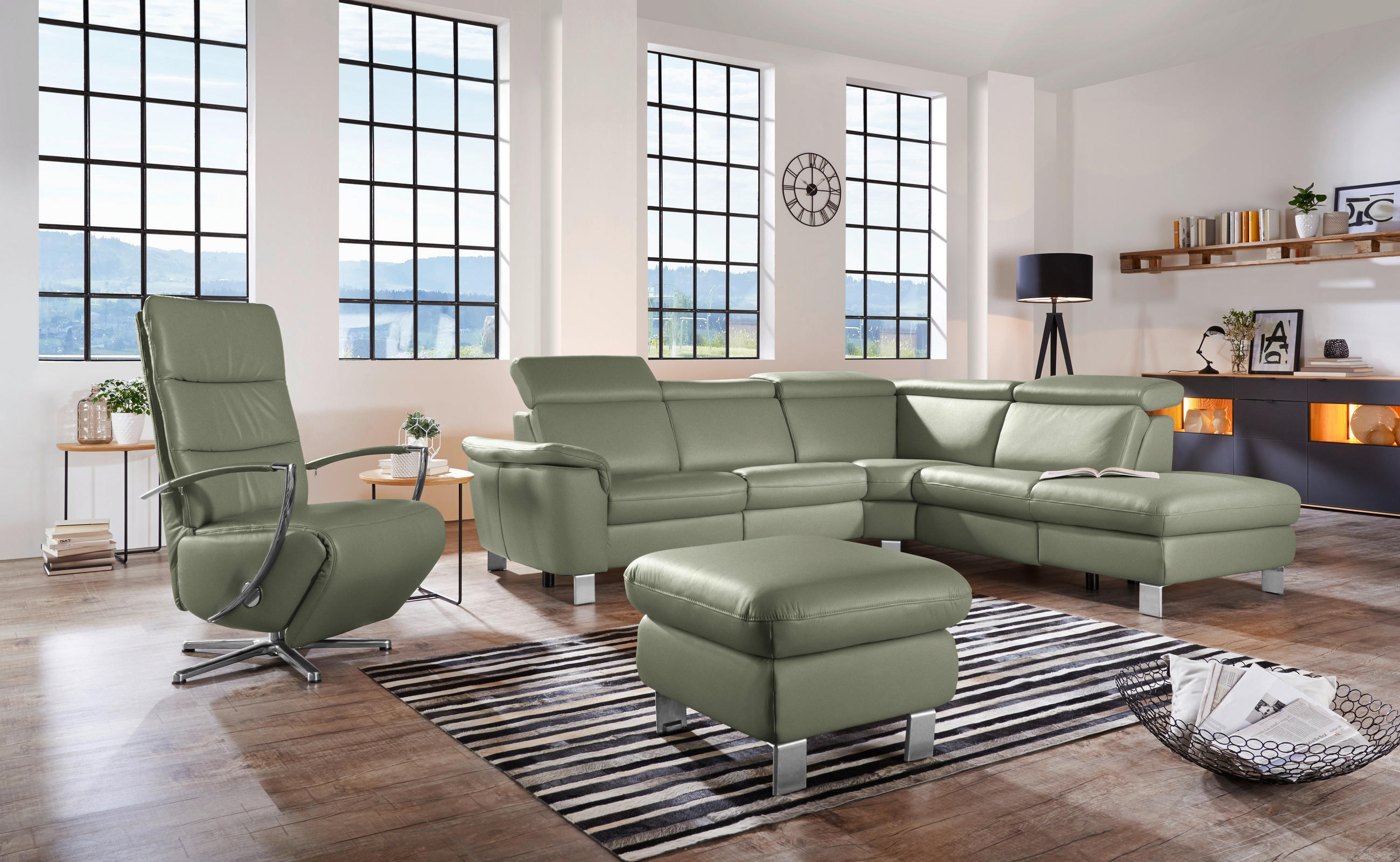 ECKSOFA in Echtleder Grün  - Alufarben/Grün, Design, Leder/Metall (271/239cm) - Cantus