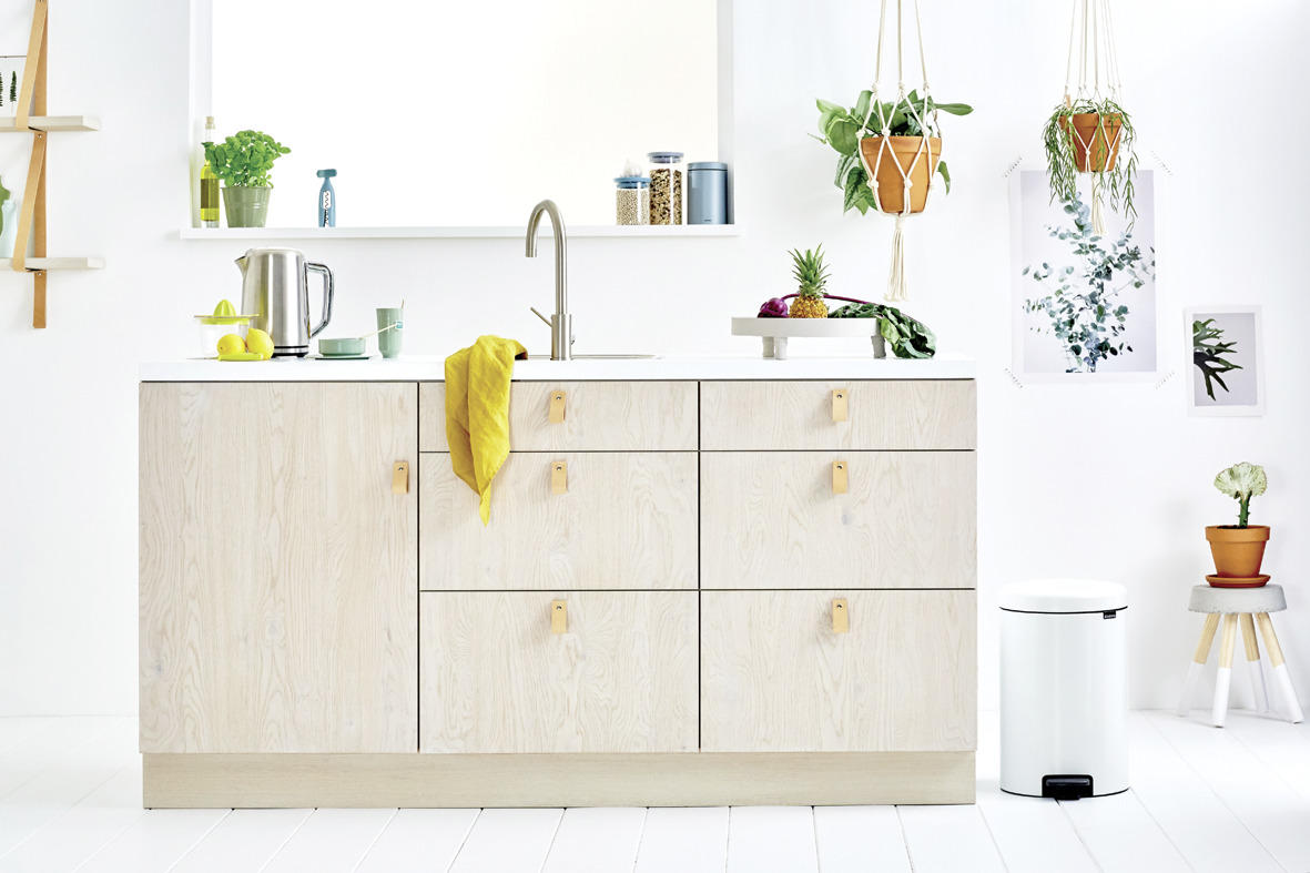 KANTA ZA SMEĆE 20 l - bela, Osnovno, metal/plastika (29/46.7/38cm) - Brabantia