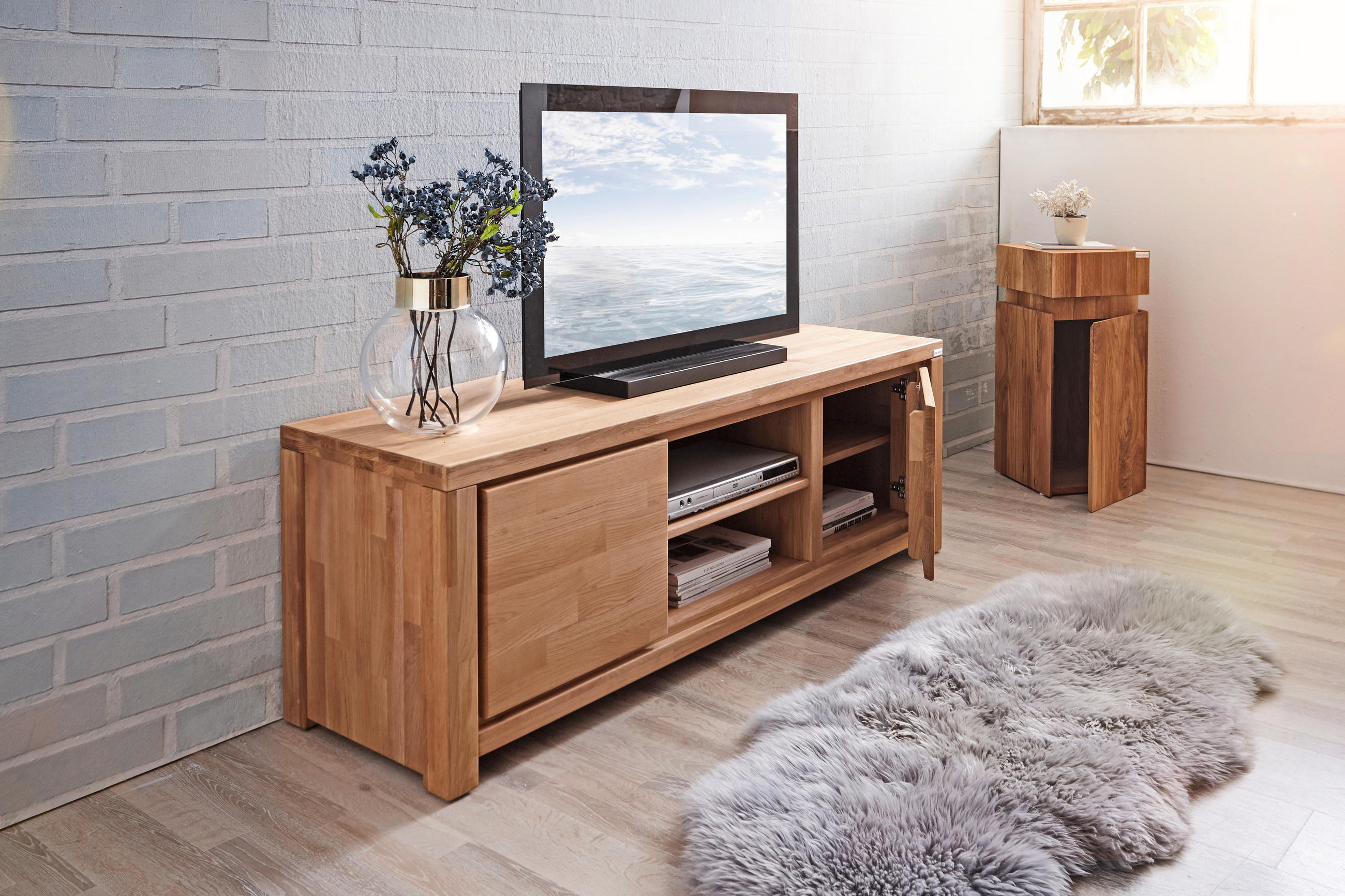 Thumbnail - Linea Natura Lowboard, Holz, Eiche, massiv, 3 Fächer, 150x50x40 cm, Beimöbel erhältlich, Wohnzimmer, Wohnwände, Lowboard...