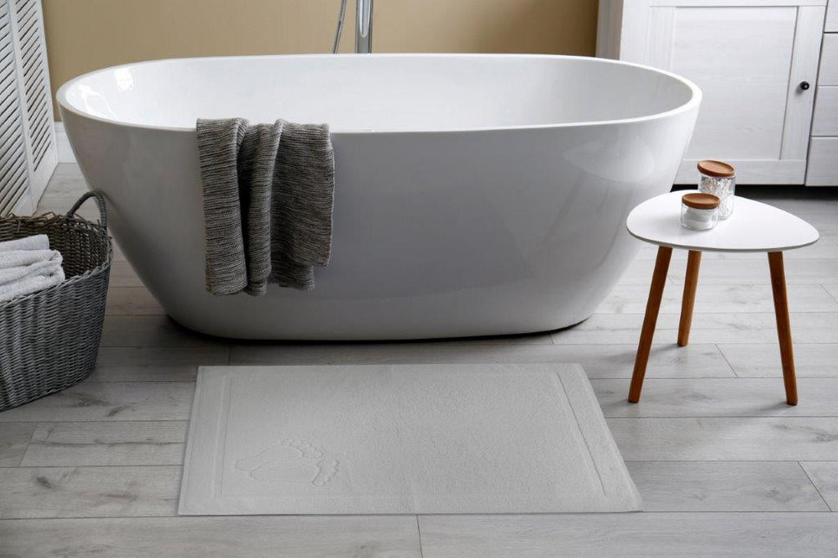 KUPATILSKA PROSTIRKA Bathmat  bela 50/70 cm  - bela, Osnovno, tekstil (50/70cm) - Boxxx