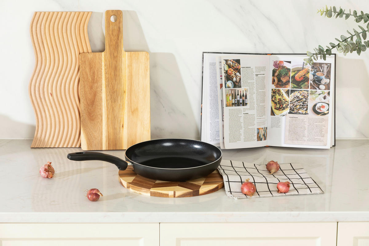 TIGAIE PENTRU PRĂJIT 26 cm  - negru, Design, metal (26cm) - Luca Bessoni