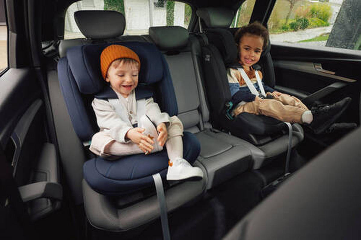 KINDERAUTOSITZ VERSAFIX  - Schwarz, Basics, Textil (44/60/48cm) - Britax Römer