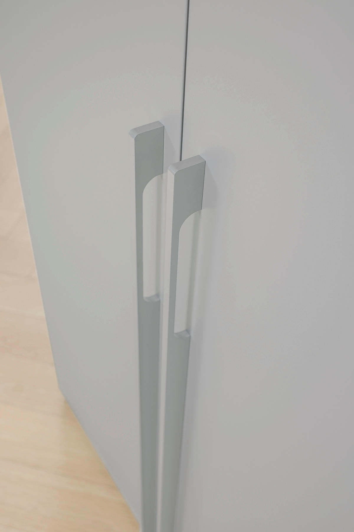 DREHTÜRENSCHRANK in Grau  - Grau, Trend, Holzwerkstoff/Metall (251/235/60cm) - Novel