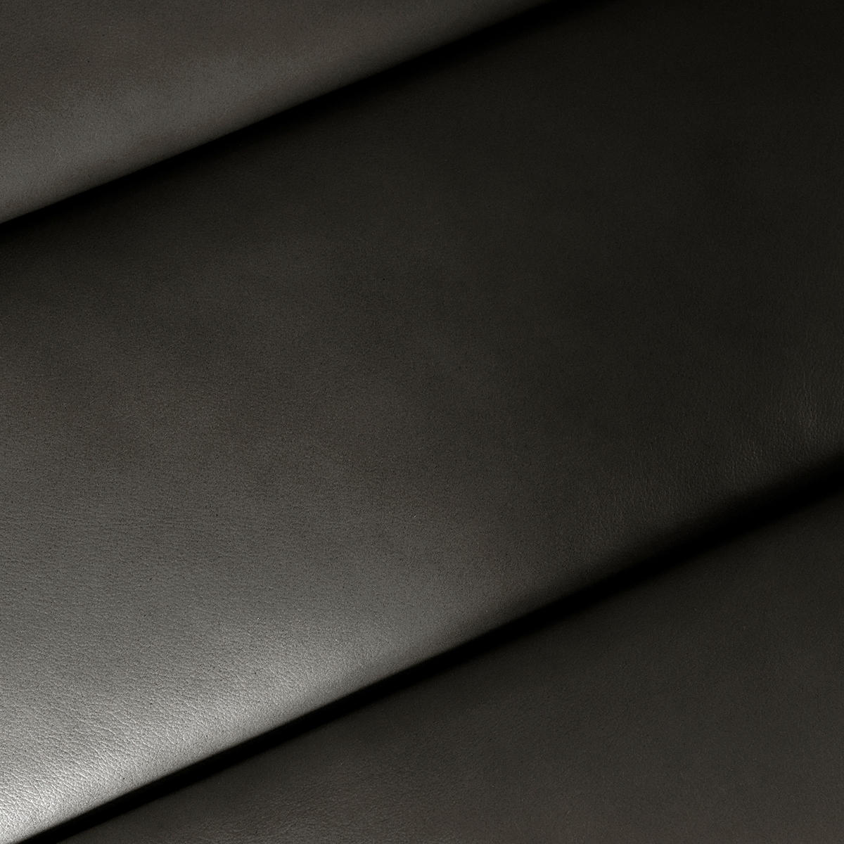 RELAXLIEGE in Echtleder Schwarz  - Schwarz, Design, Leder/Metall (65/65-95/171cm) - Livetastic