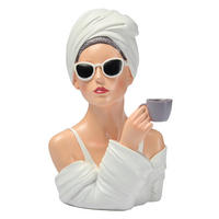 SKULPTUR - Beige/Weiß, Trend, Kunststoff (19/28/16,5cm) - Ambia Home