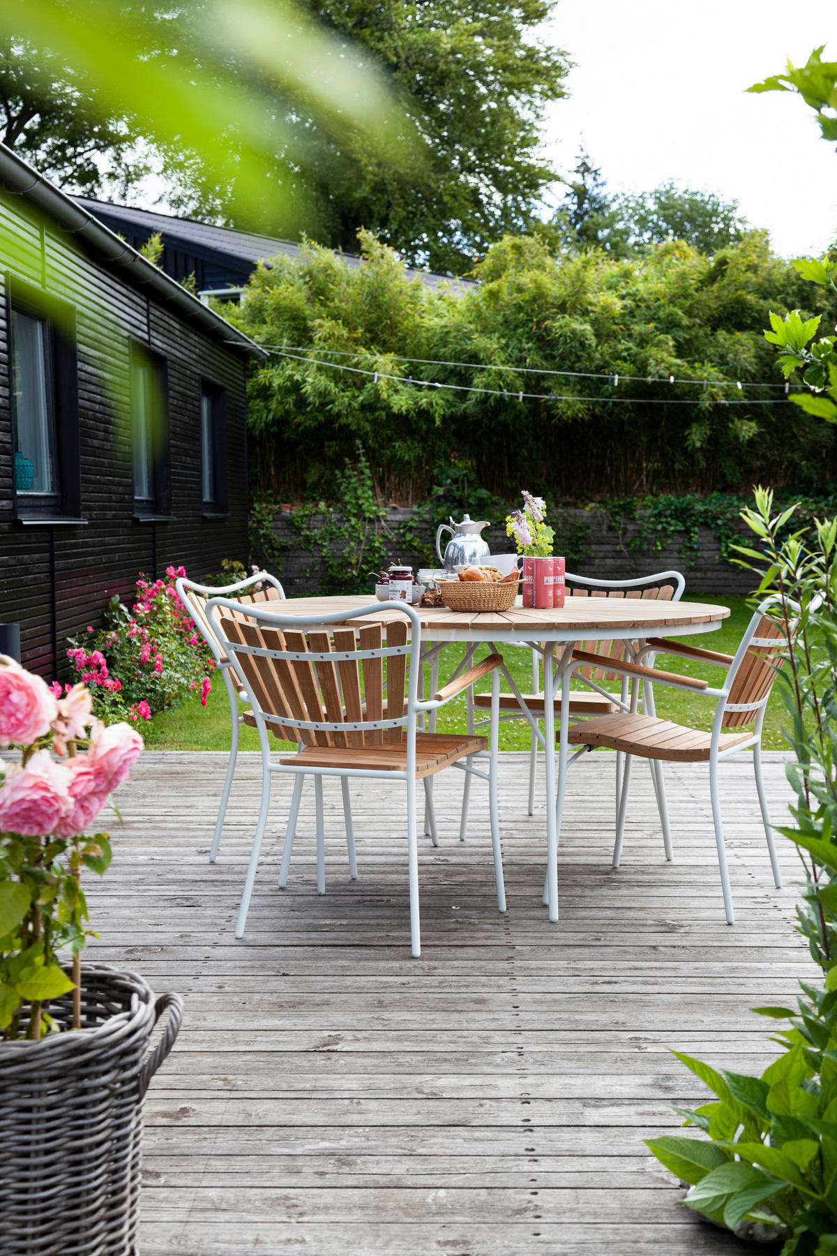 GARTENSTUHL in Holz Teakfarben, Weiß Hochglanz  - Weiß Hochglanz/Teakfarben, KONVENTIONELL, Holz/Metall (58,5/78/56,5cm) - Gardenson