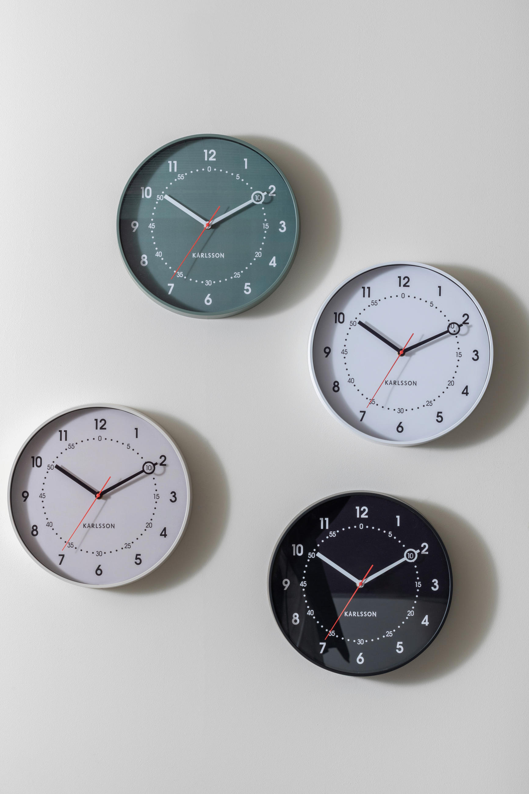 UHR  Schwarz 31,5 cm  - Schwarz, Basics, Kunststoff (31,5cm) - Karlsson