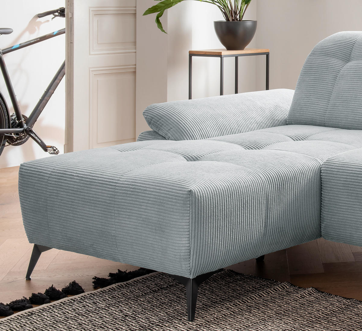 ECKSOFA FIORE in Cord Hellblau Kopfteilverstellung, Sitzvorzug  180/280 cm  - Schwarz/Hellblau, MODERN, Textil/Metall (180/280cm) - Livetastic