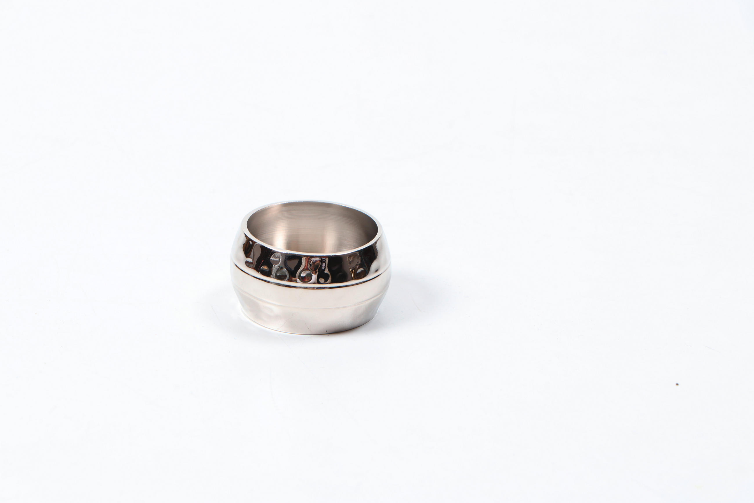 KROUŽEK NA UBROUSKY - barvy niklu, Design, kov (4,5/3cm) - Ambia Home