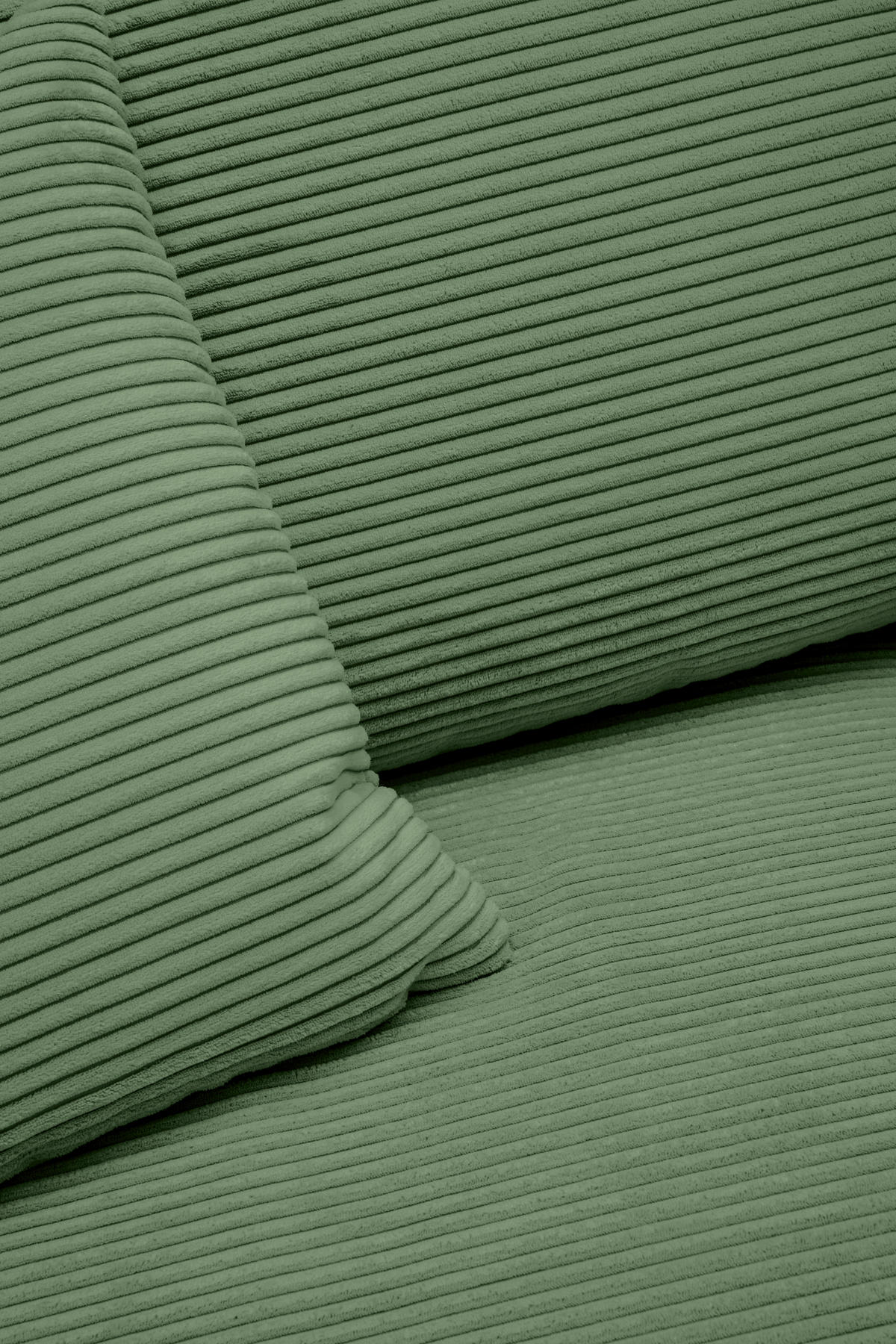 CloseUp von home24 ECKSOFA Olivgrün Cord.