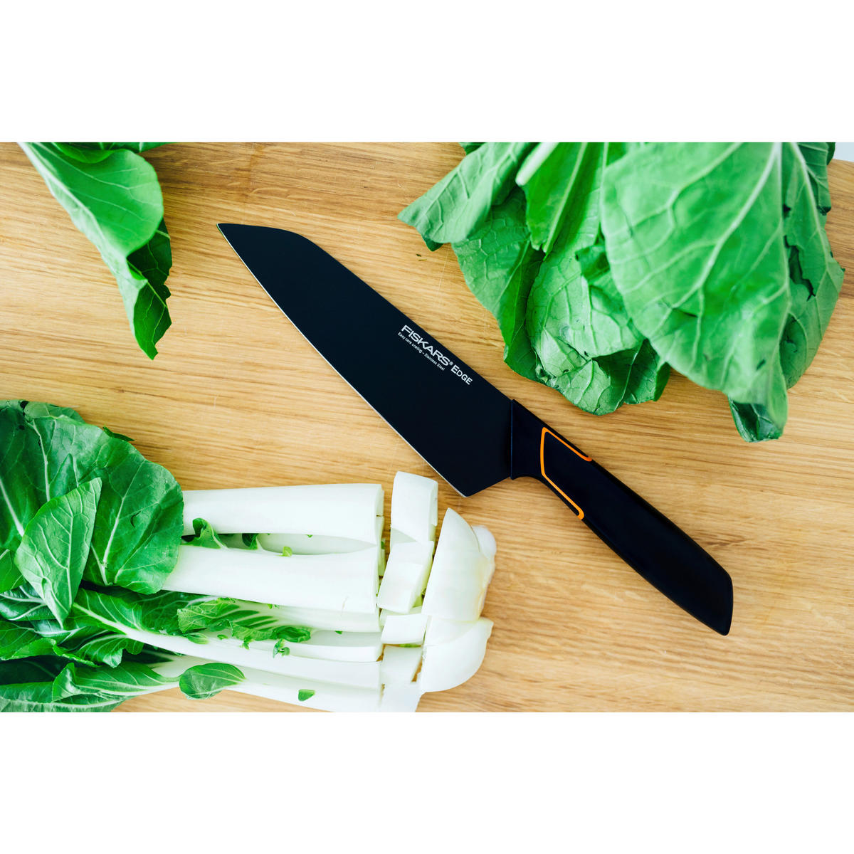 SANTOKU NOŽ  FISKARS EDGE        30 cm    oplemenjeni čelik - Basics, metal/plastika (30cm) - Fiskars