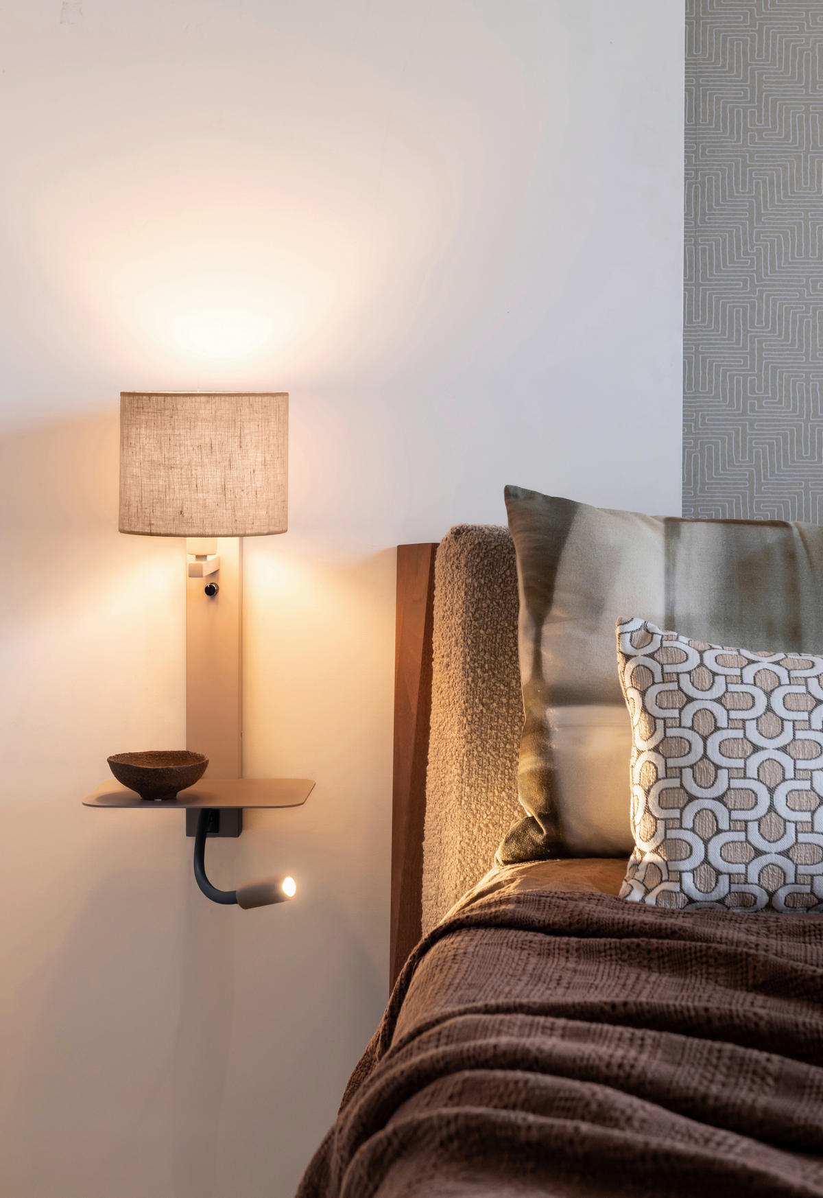 WANDLEUCHTE - Beigebraun, Design, Textil (23,6/22/52cm) - It's about Romi