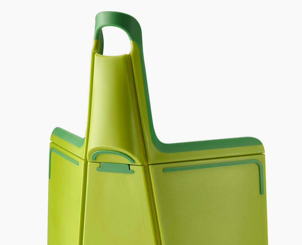 VÁGÓDESZKA - világoszöld, Basics, műanyag (45/26,3/7cm) - Joseph Joseph