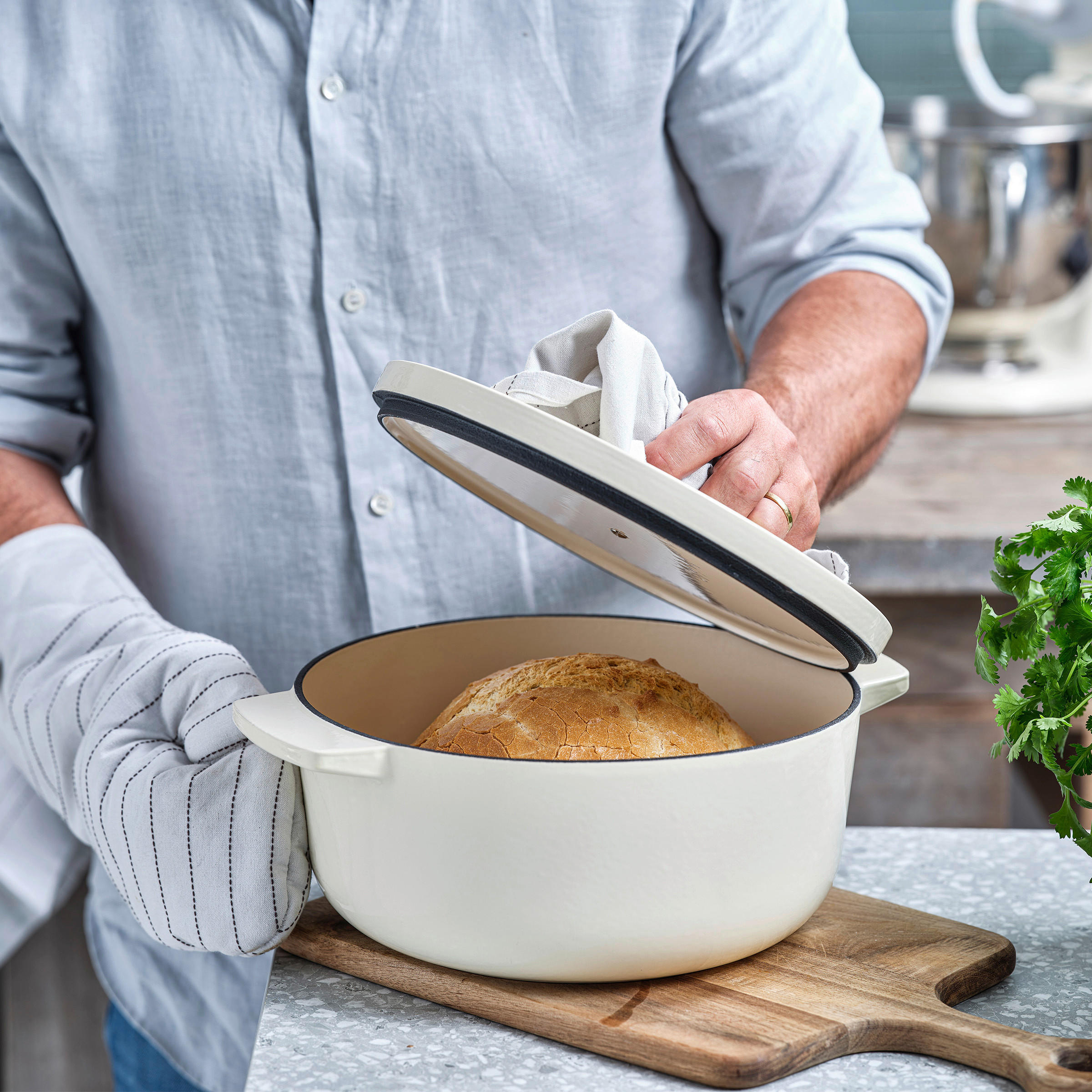 BRÄTER Cast Iron  - Creme, Basics, Metall (5.2l) - Kitchenaid