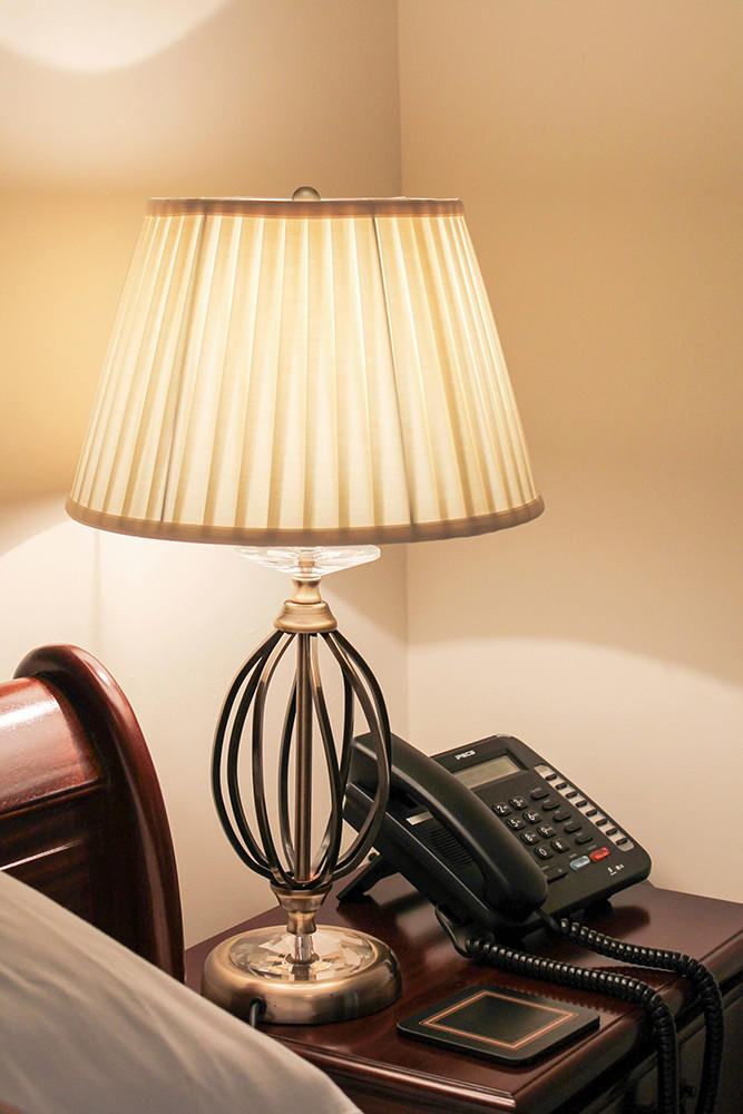BORDSLAMPA 36/58 cm   - mässingsfärgad, Klassisk, metall/textil (36/58cm) - Elstead Lighting