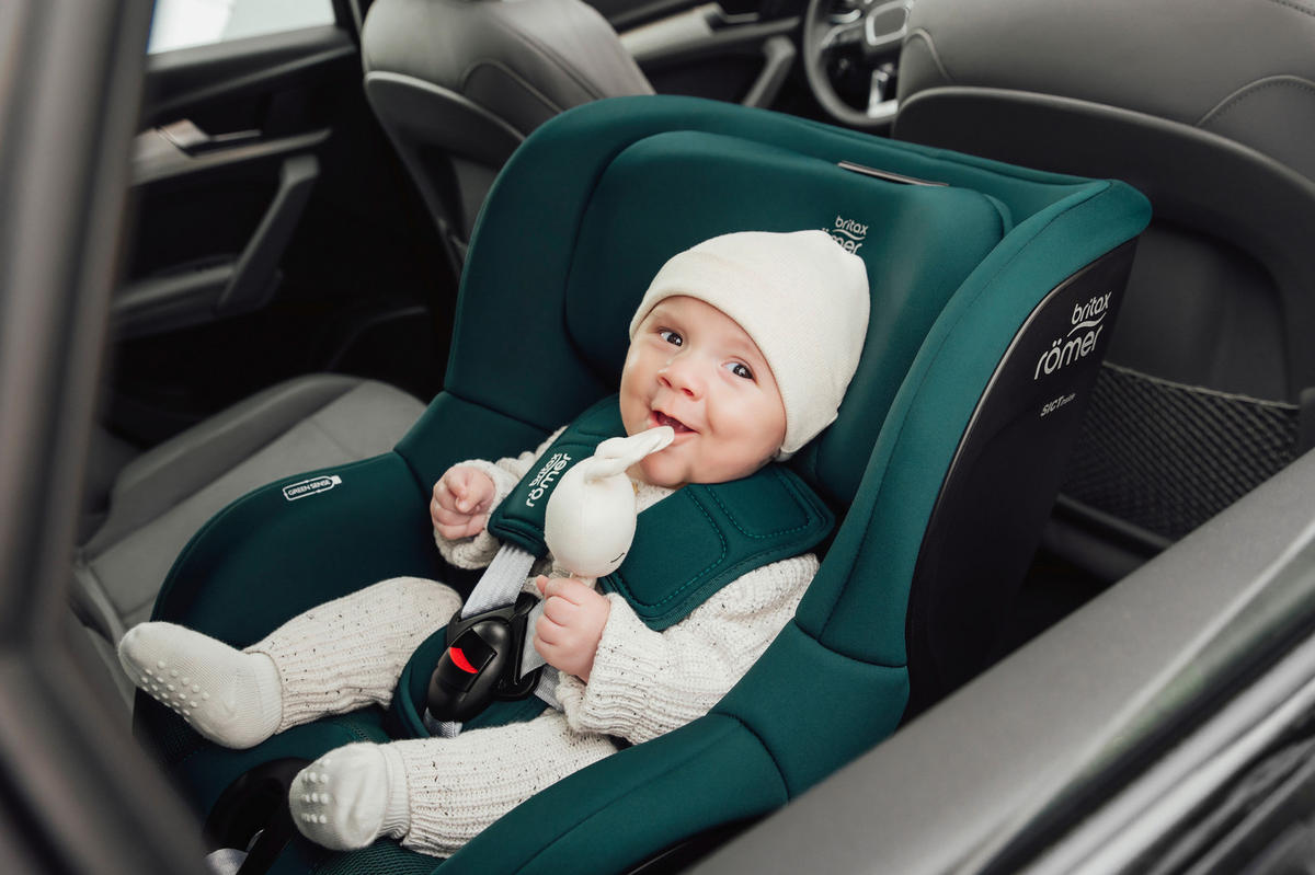 REBOARDER-KINDERSITZ DUALFIX 5Z  - Jadegrün, Basics, Textil (44/48/74cm) - Britax Römer