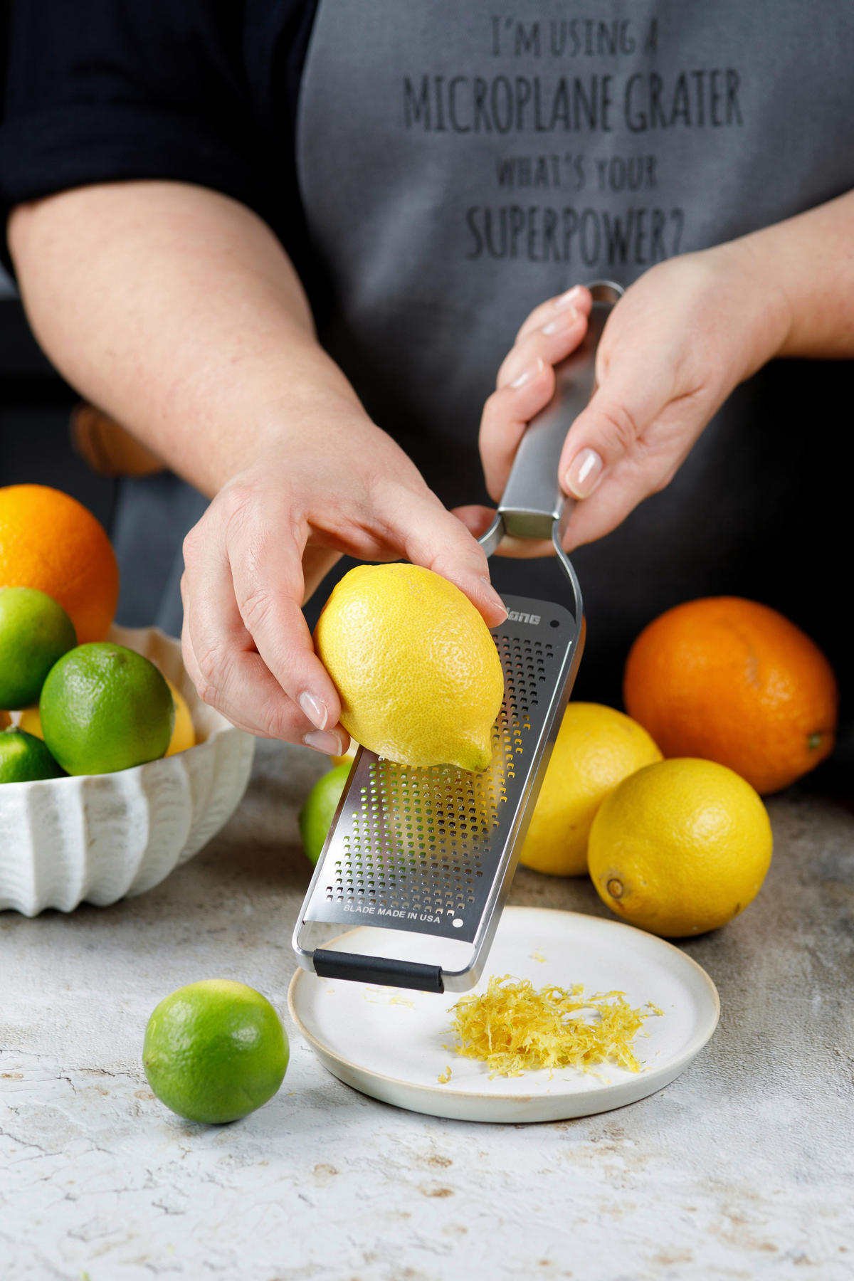 RIBEŽ  - boje oplemenjenog čelika, Basics, metal/plastika (30/6.8/1.5cm) - MICROPLANE