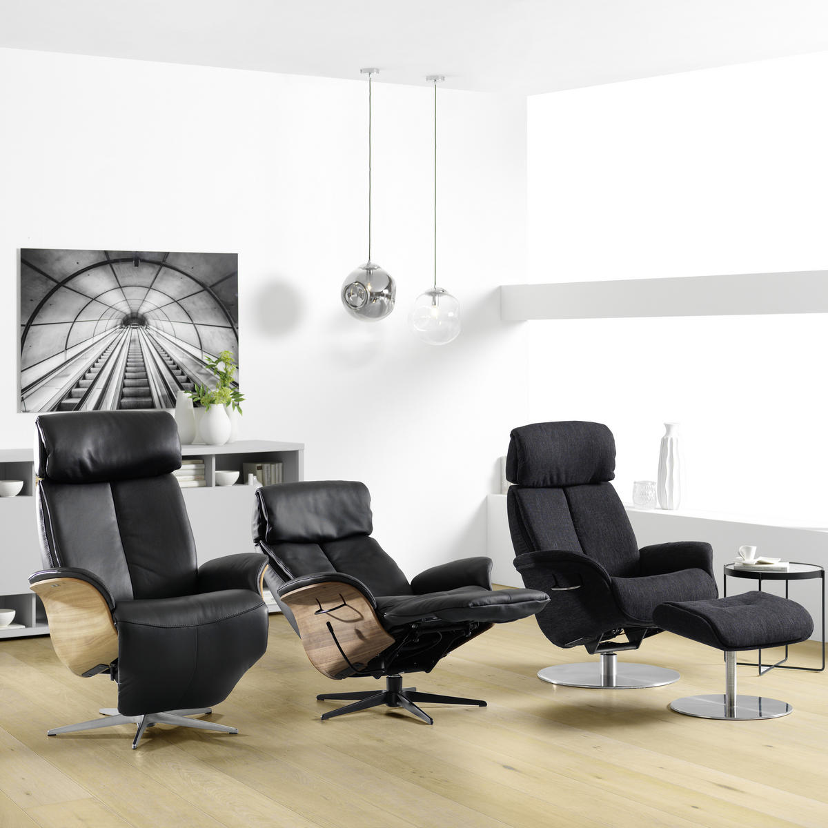 RELAXAČNÍ KŘESLO, kůže, černá - barvy dubu/barvy stříbra, Design, kov/dřevo (82/110-119/87cm) - Welnova