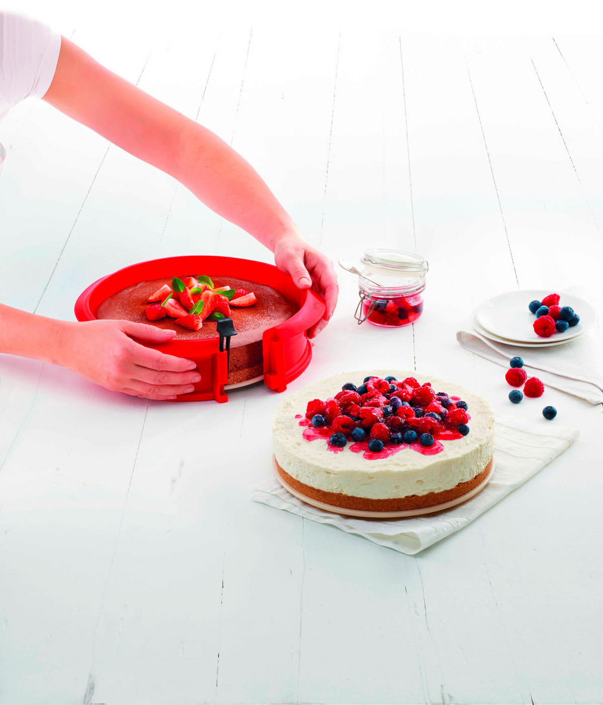 PEKAČ         - rdeča, Basics, umetna masa (23/7/23cm) - LEKUE