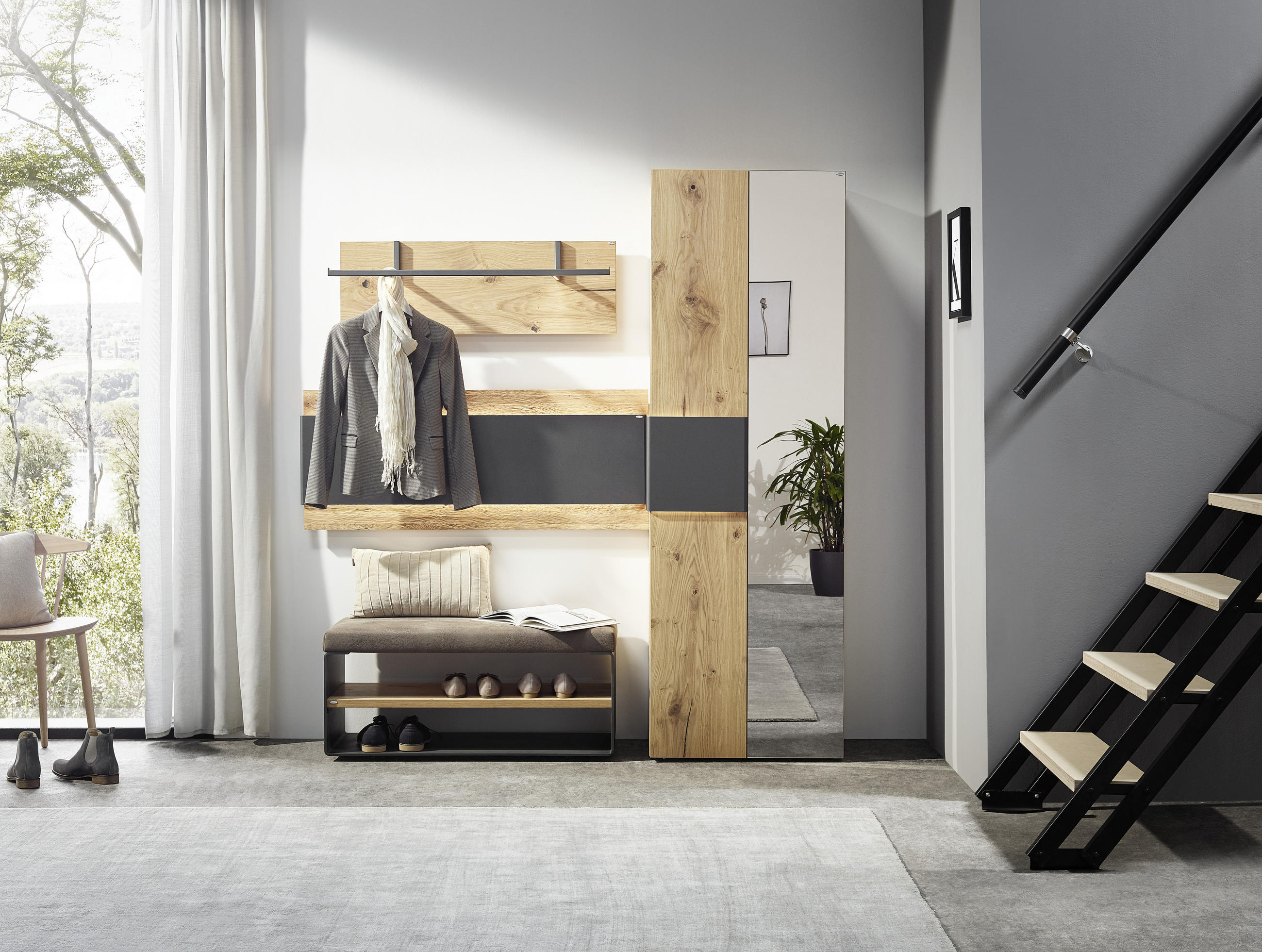 GARDEROBENSCHRANK Wildeiche furniert, mehrschichtige Massivholzplatte (Tischlerplatte) Anthrazit, Eichefarben - Eichefarben/Anthrazit, Natur, Holz/Metall (65,2/194/43,5cm) - Voglauer