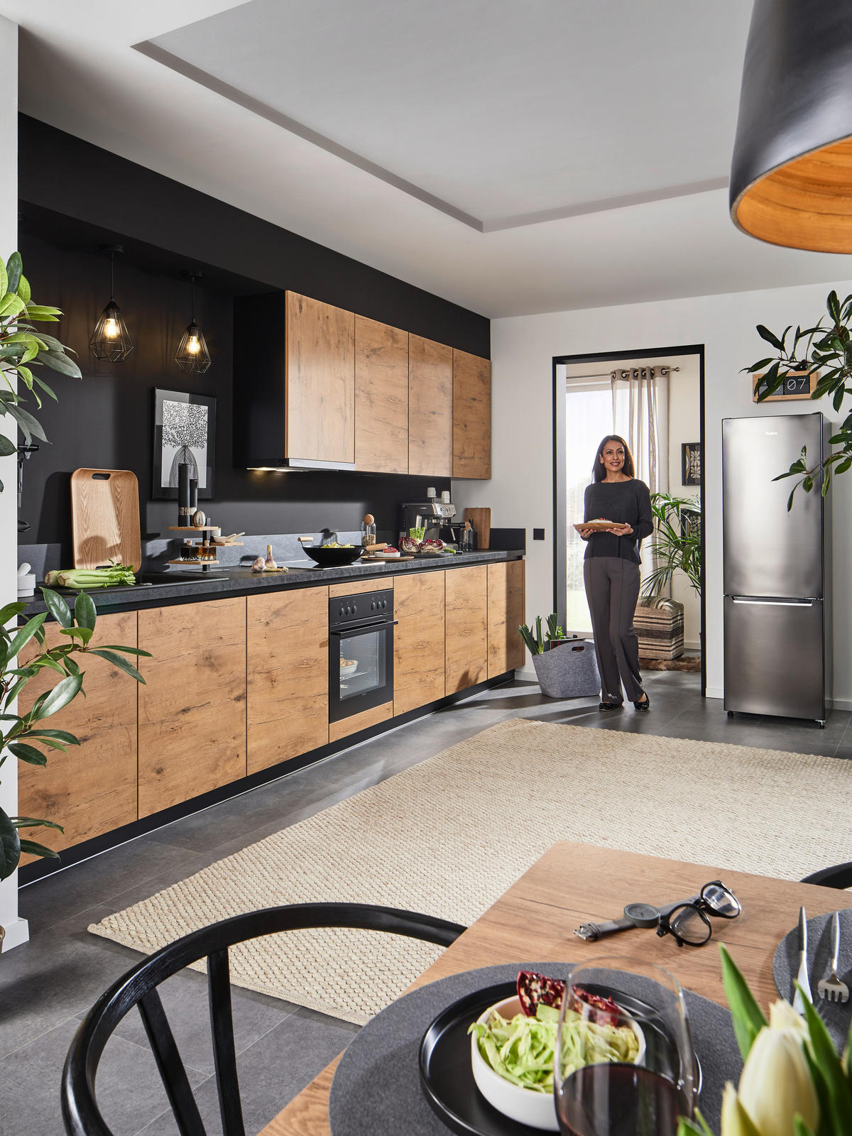 EINBAUKÜCHE   - Eichefarben/Schwarz, Basics, Holzwerkstoff - Venda