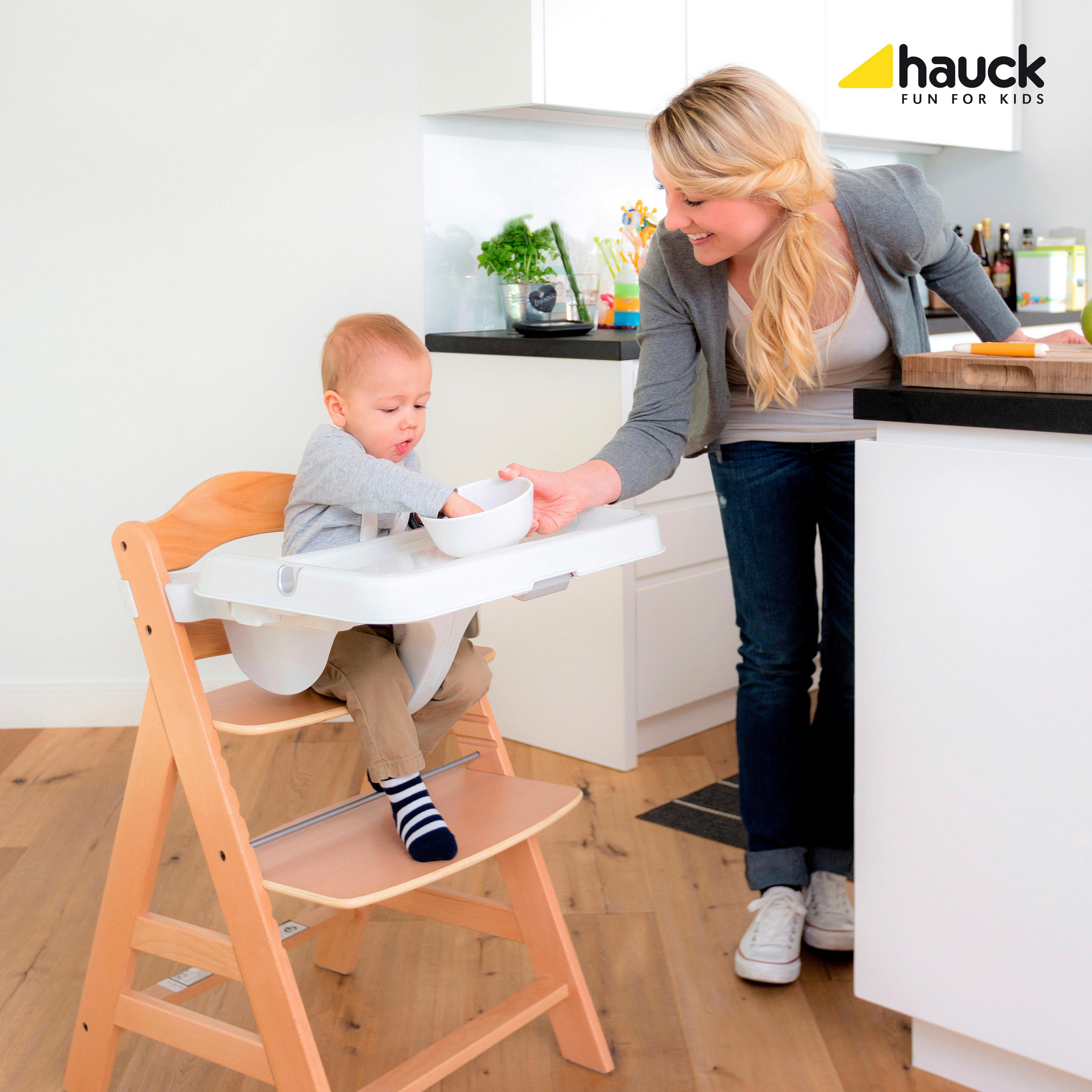 PULT NA HRANÍ A JÍDLO, bílá - bílá, Trend, plast (46/56,5/22,5cm) - Hauck