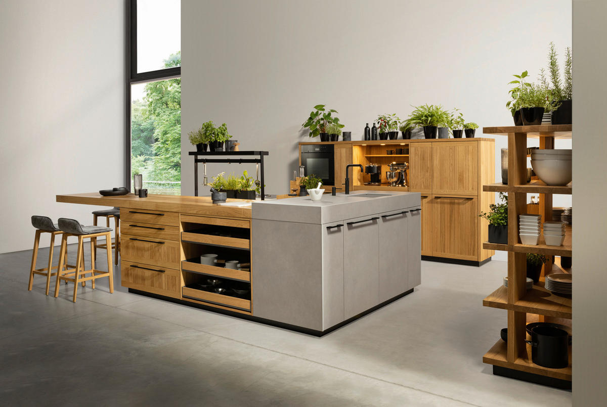 EINBAUKÜCHE   - Eichefarben, Design, Glas/Holz - TEAM 7