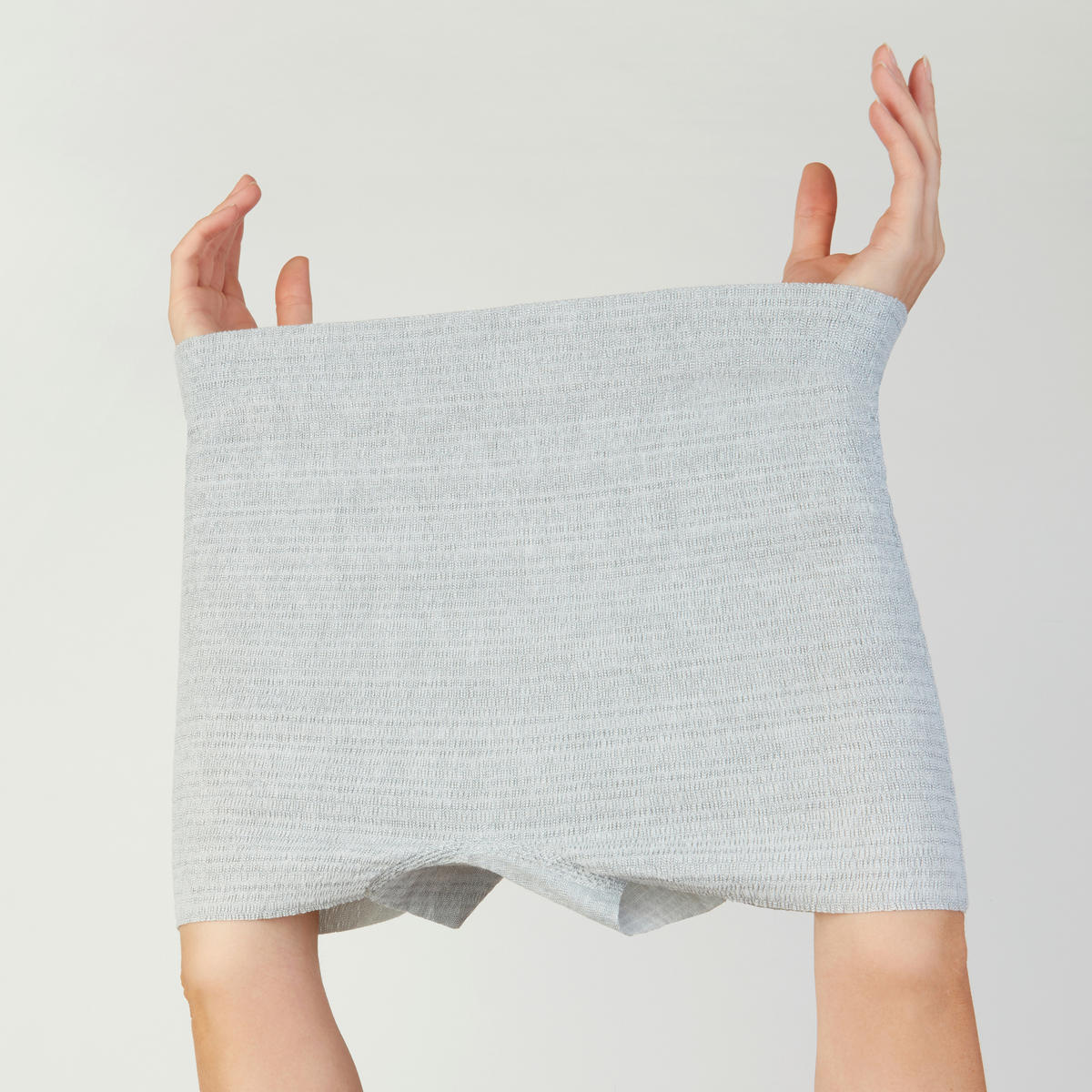 WOCHENBETT-INTIMPFLEGE - Hellgrau, Basics, Textil (15,0/22,2/9,1cm) - frida