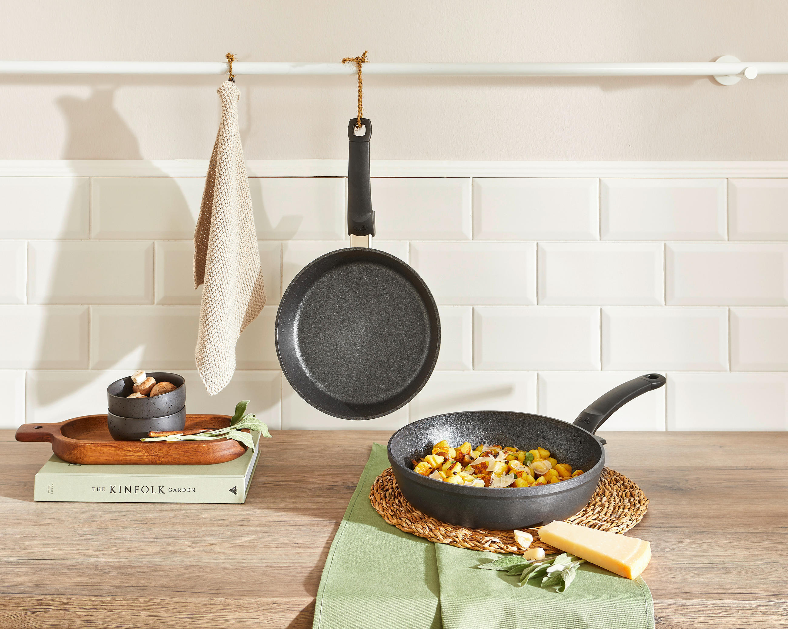PFANNENSET ADAMANT® COMFORT Aluminium 2-teilig  - Schwarz, Design, Metall (24+28cm) - Fissler