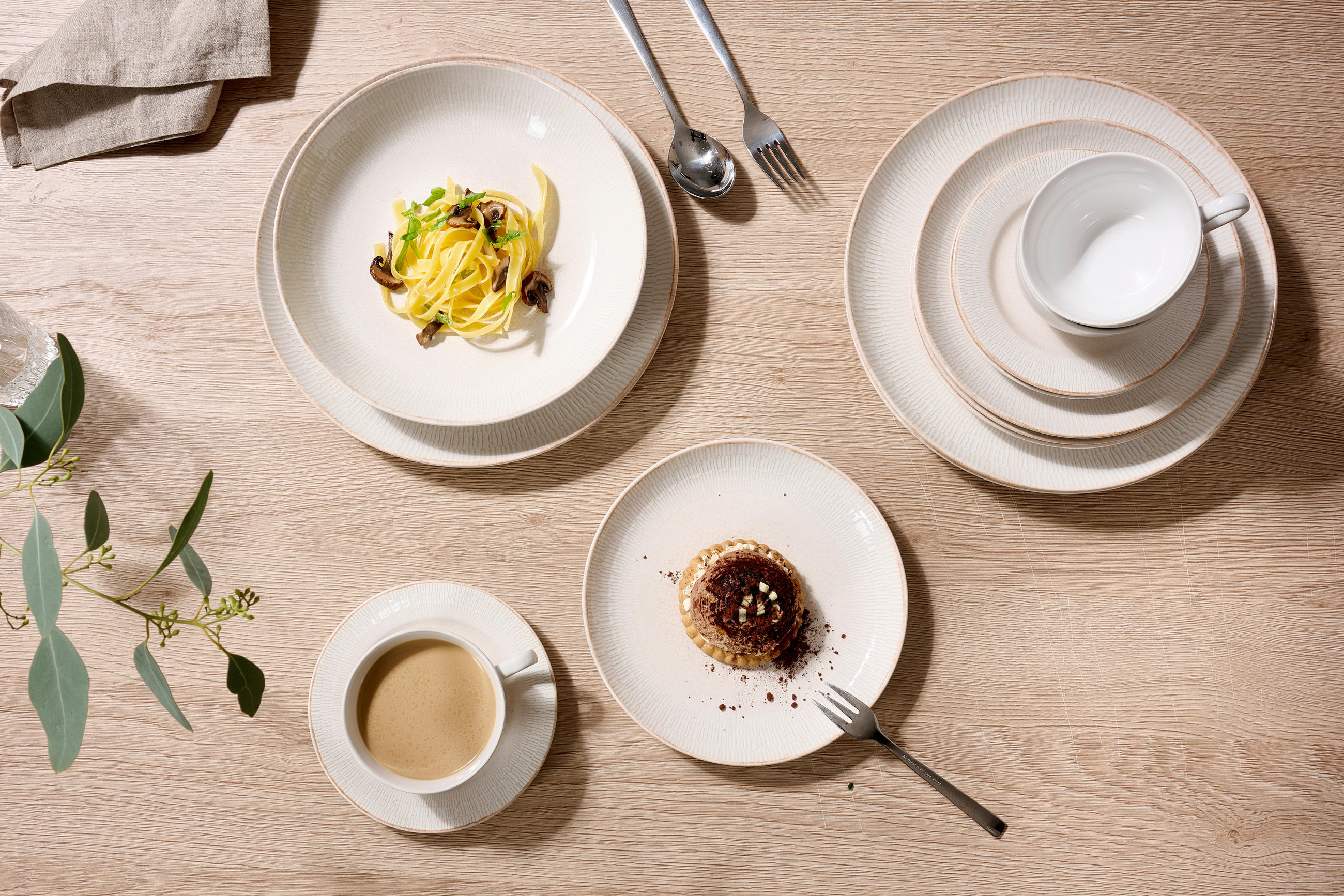 KAFFEESERVICE Creme, Weiß 18-teilig Cara  - Creme/Weiß, KONVENTIONELL, Keramik (28,5/23/19cm) - Ritzenhoff Breker