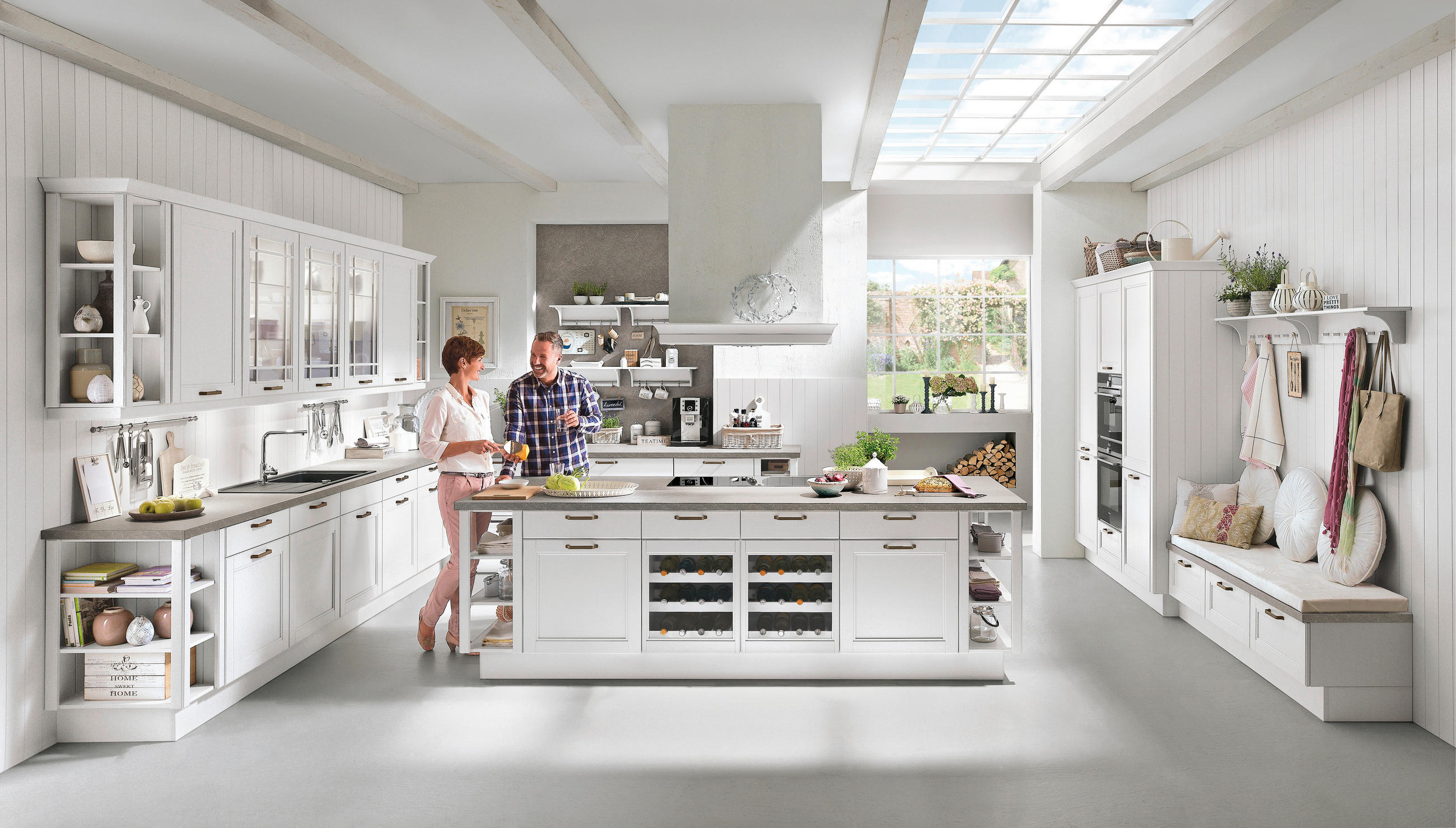 INBYGGNADSKÖK   - Klassisk, trämaterial - Celina