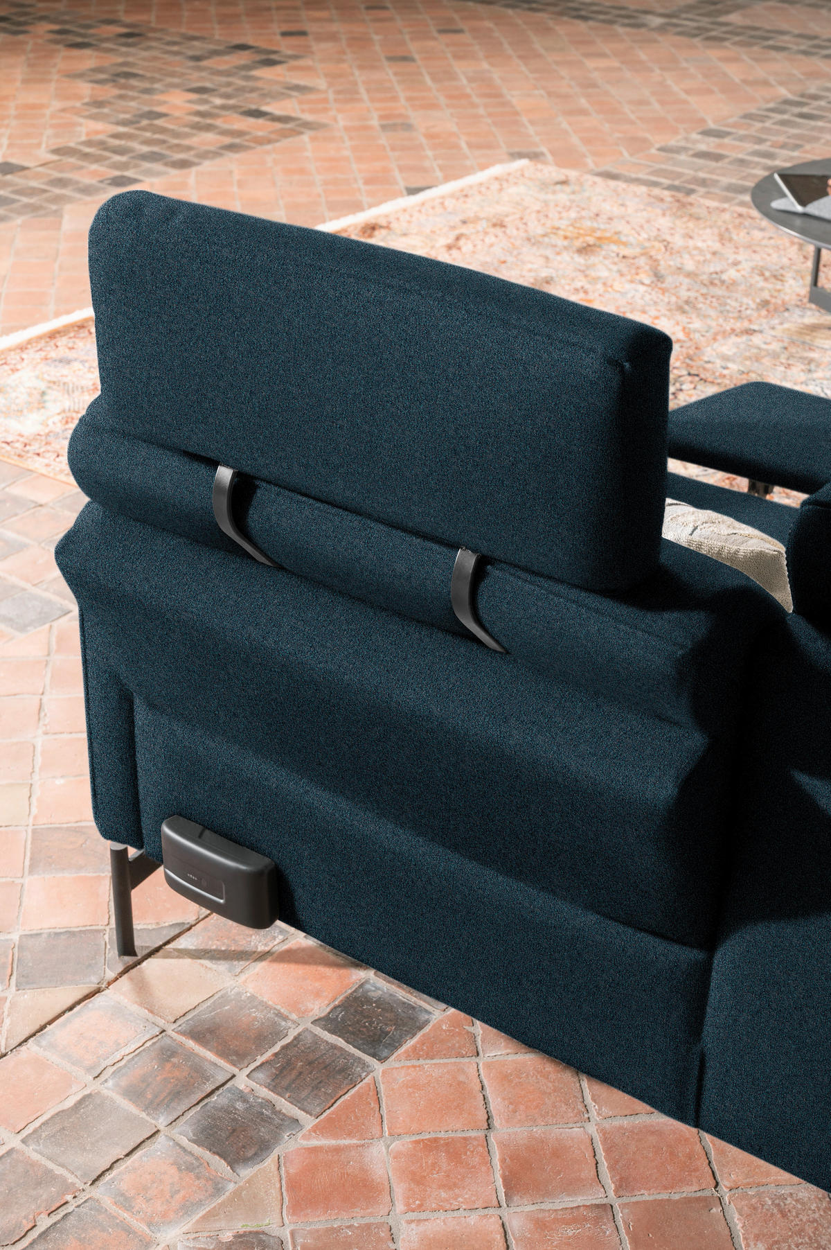 ECKSOFA in Struktur, Flachgewebe Dunkelblau  - Anthrazit/Dunkelblau, Design, Textil/Metall (230/254cm) - Johann Jakob
