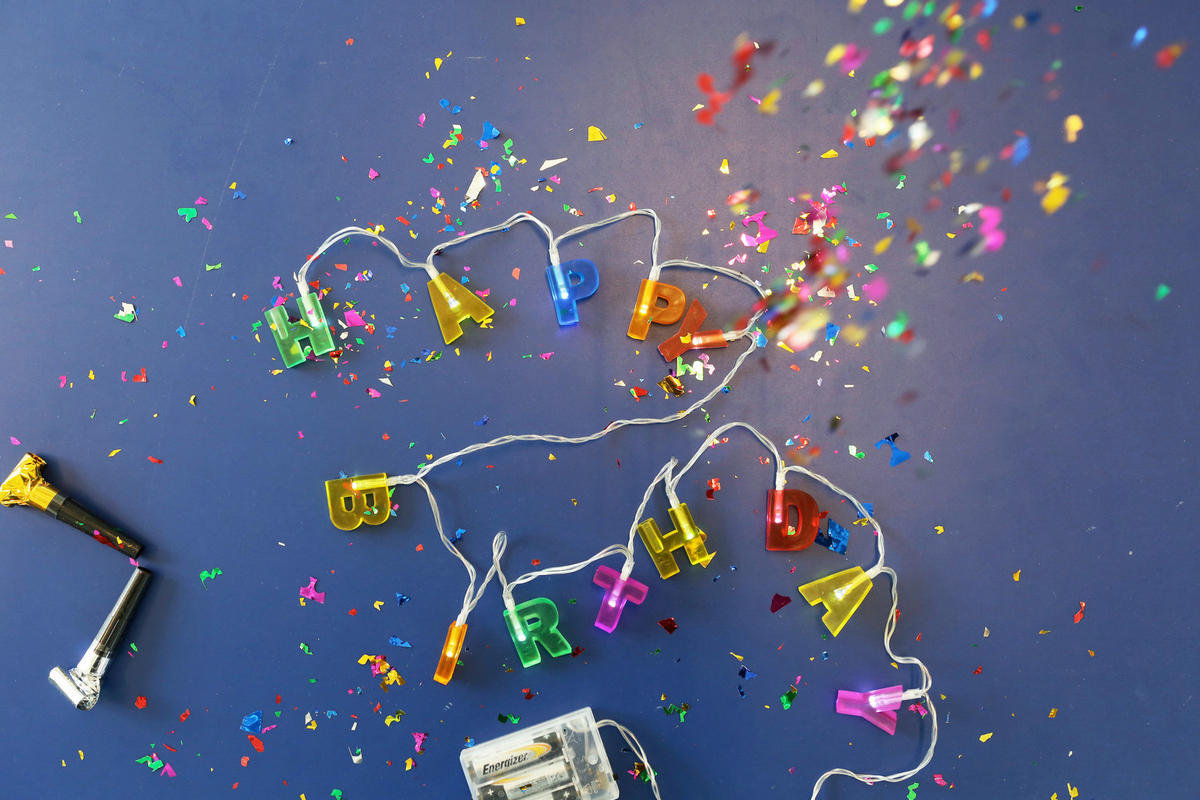 UKRASNA LED LAMPA - Osnovno, plastika (12.3/2.5/26cm) - Kikkerland