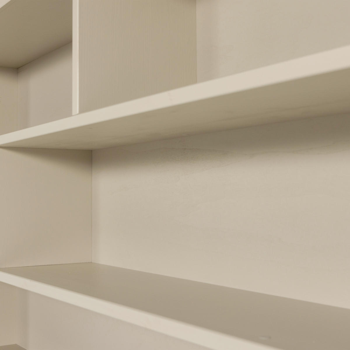 REGAL Kiefer Grau  - Grau, Design, Holz (210/229/31cm) - Livetastic