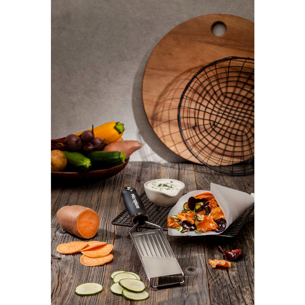 Thumbnail - Microplane Reibe Gourmet, Schwarz, Metall, Kunststoff, 31.2x7.5x3 cm, Kochen, Küchenhelfer, Küchenreiben