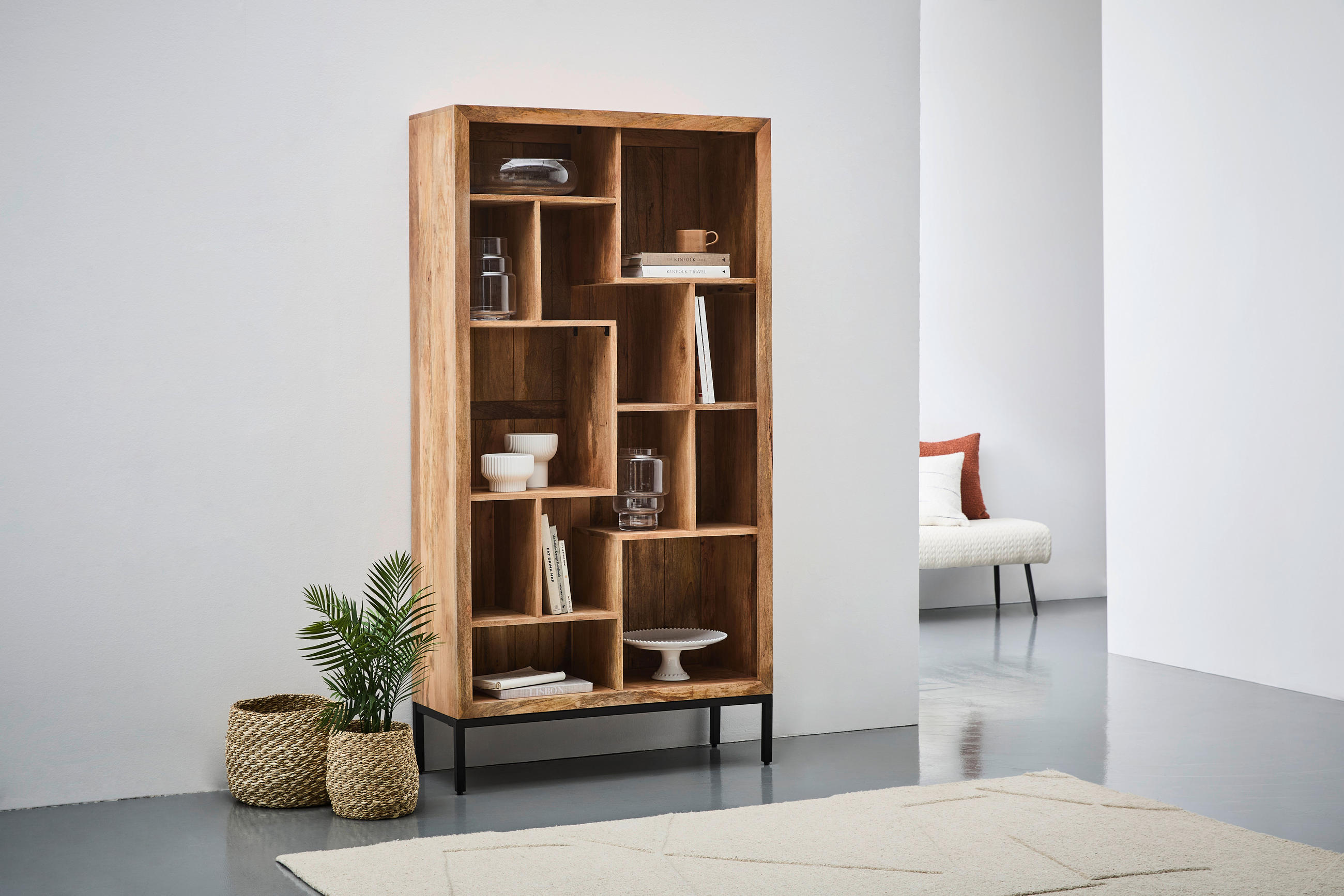 REGAL Mangoholz vollmassiv Naturfarben  - Schwarz/Naturfarben, Design, Holz/Metall (100/186/36cm) - Livetastic