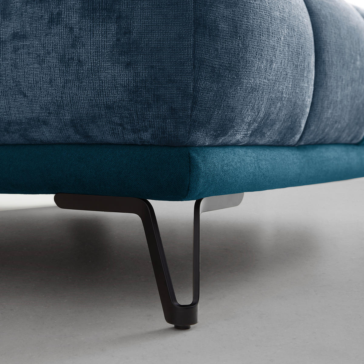 HÖRNSOFFA i kunglig blå  - kunglig blå/svart, Modern, metall/textil (184/67-87/262cm) - MID.YOU