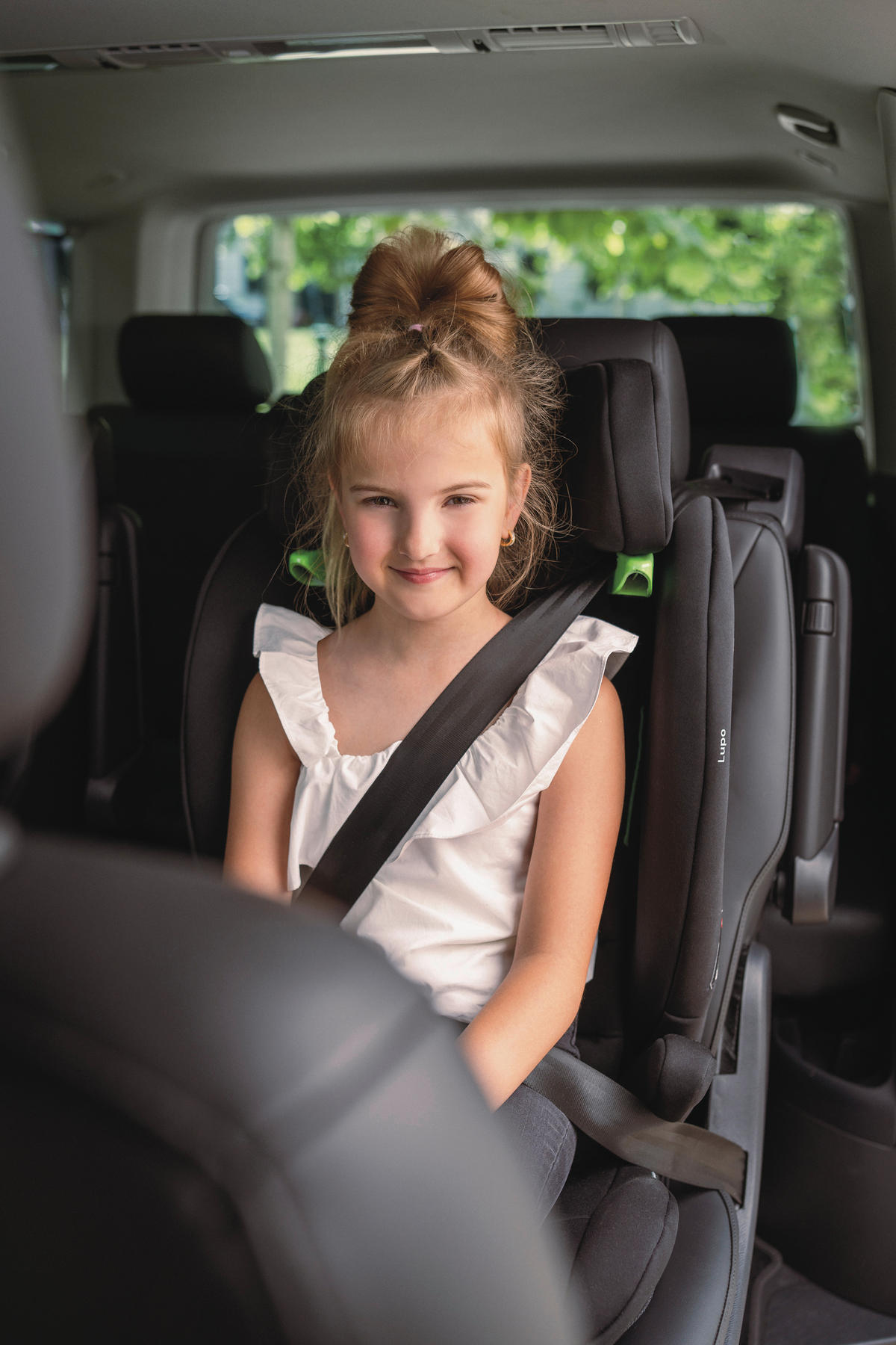 KINDERAUTOSITZ Lupo I-Size Black  - Schwarz, Basics, Kunststoff/Textil (44/62/48cm) - Osann