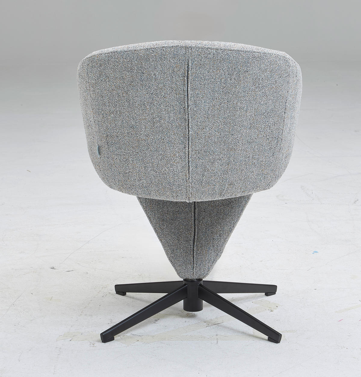 STOL MED ARMSTÖD järn linneimitation  - svart/grå, Design, metall/textil (62/82/62cm) - Moderano